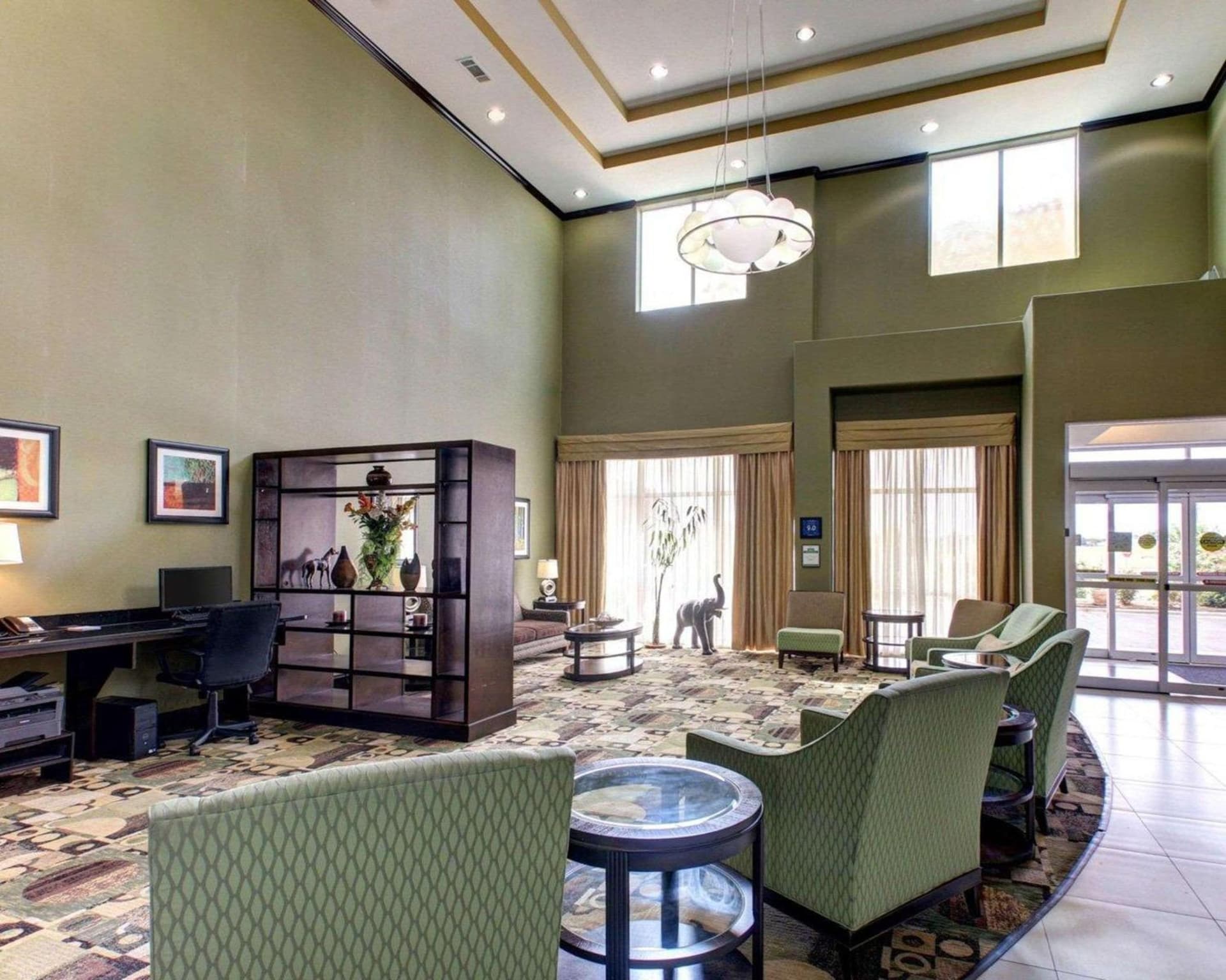 Comfort Suites Waxahachie - Dallas gallery photo in Waxahachie, TX — image 10