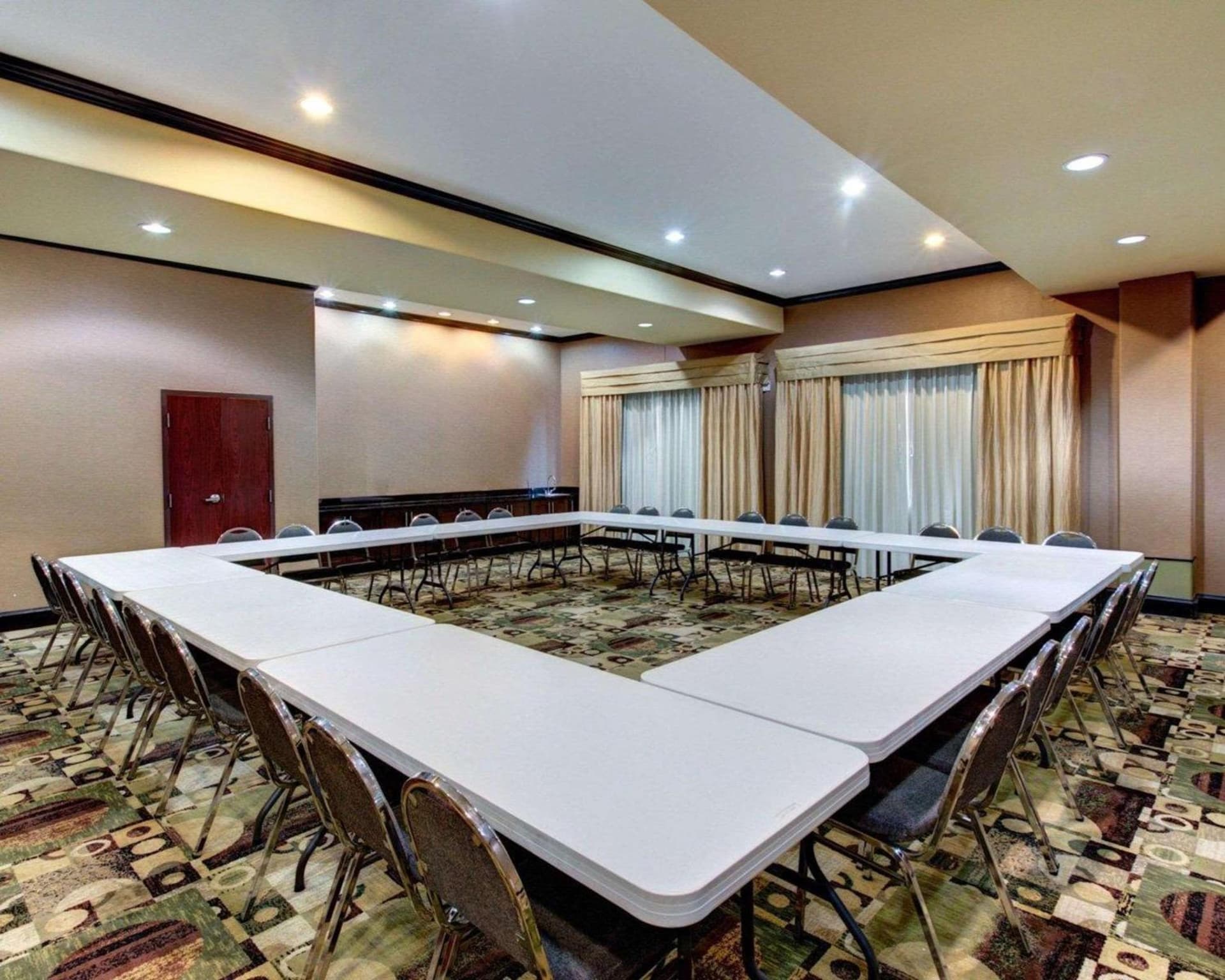Comfort Suites Waxahachie - Dallas gallery photo in Waxahachie, TX — image 28