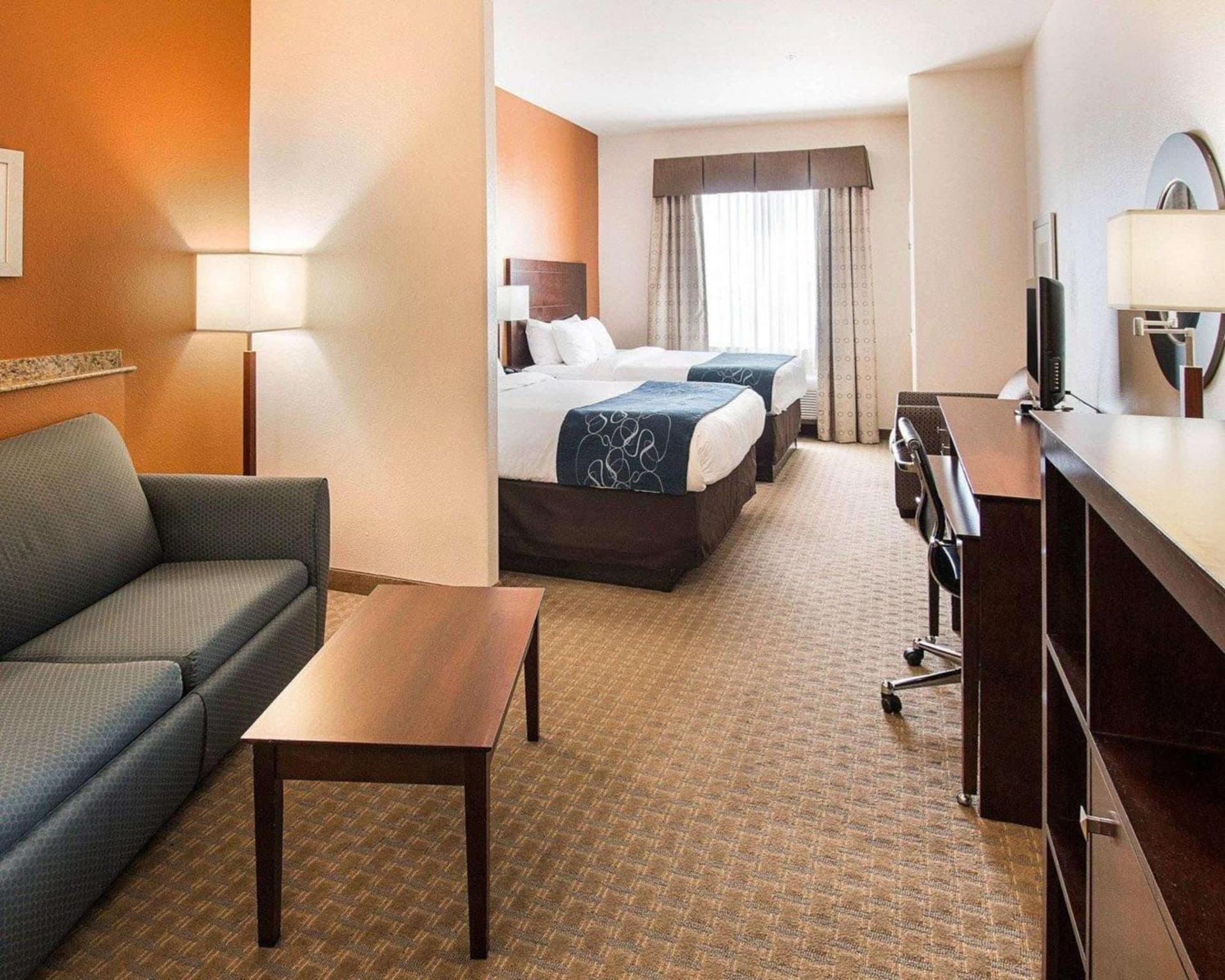 Comfort Suites Waxahachie - Dallas gallery photo in Waxahachie, TX — image 19