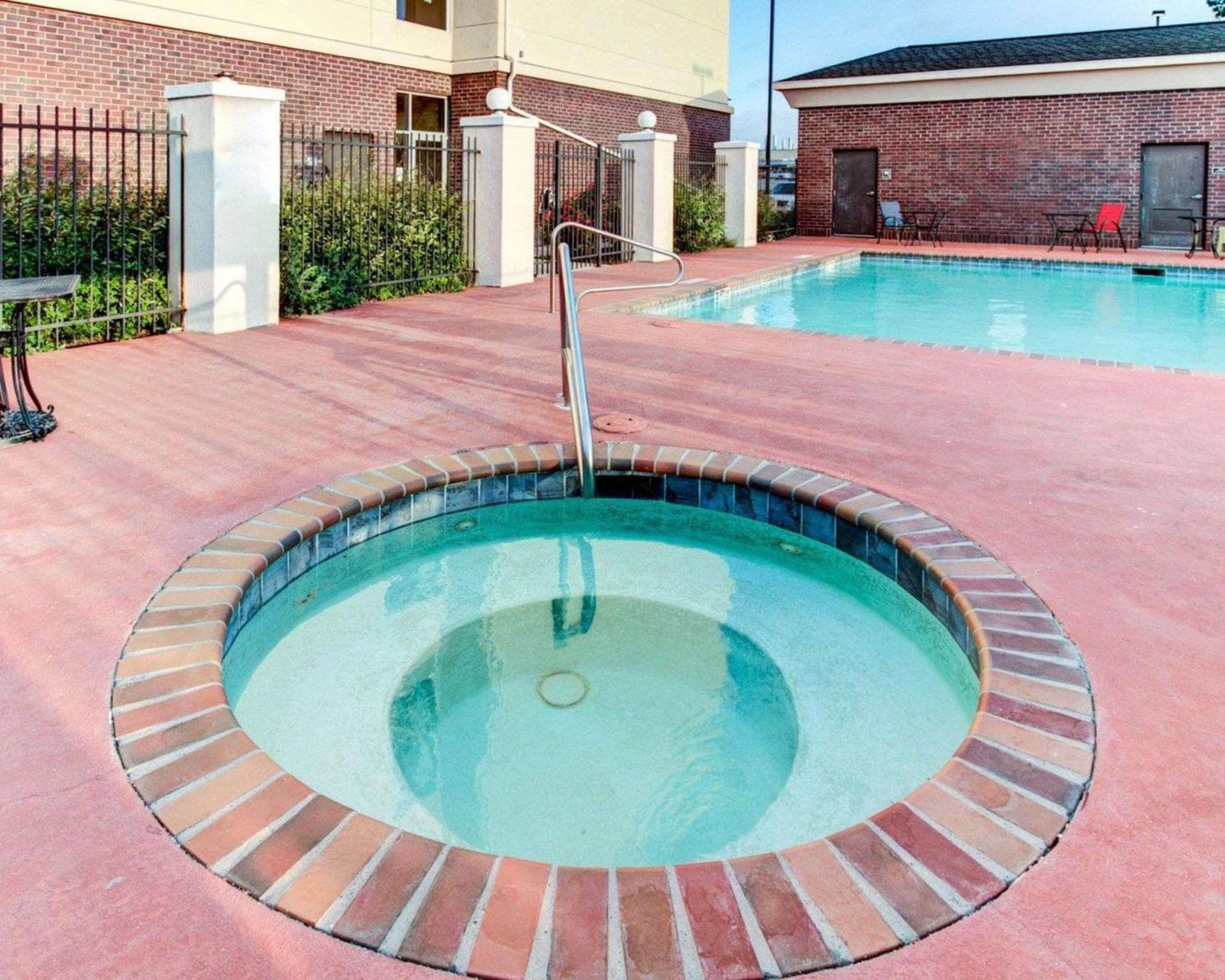 Comfort Suites Waxahachie - Dallas gallery photo in Waxahachie, TX — image 24
