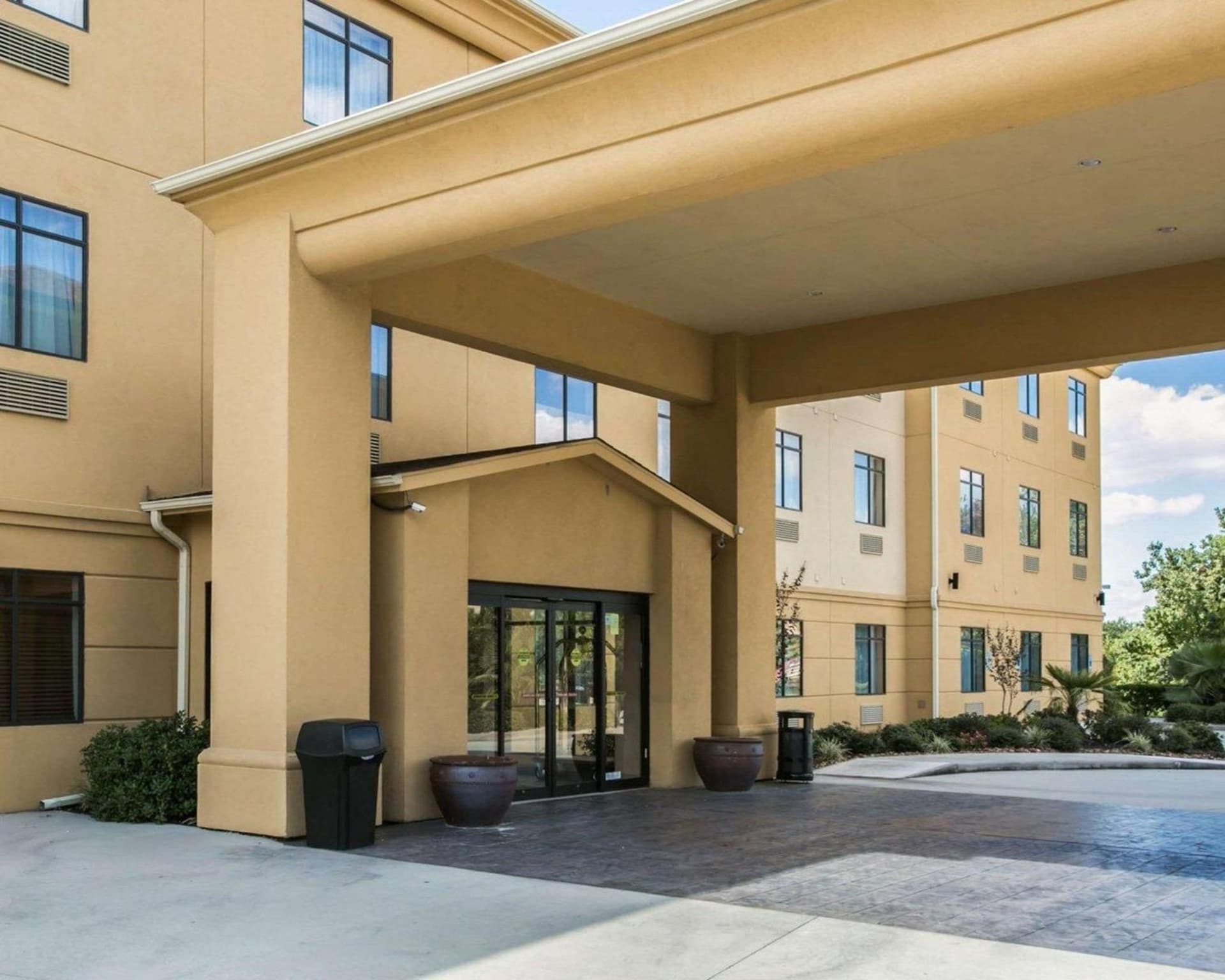 Sleep Inn & Suites Hwy 290-NW Freeway interior in Houston, TX — gallery photo 2