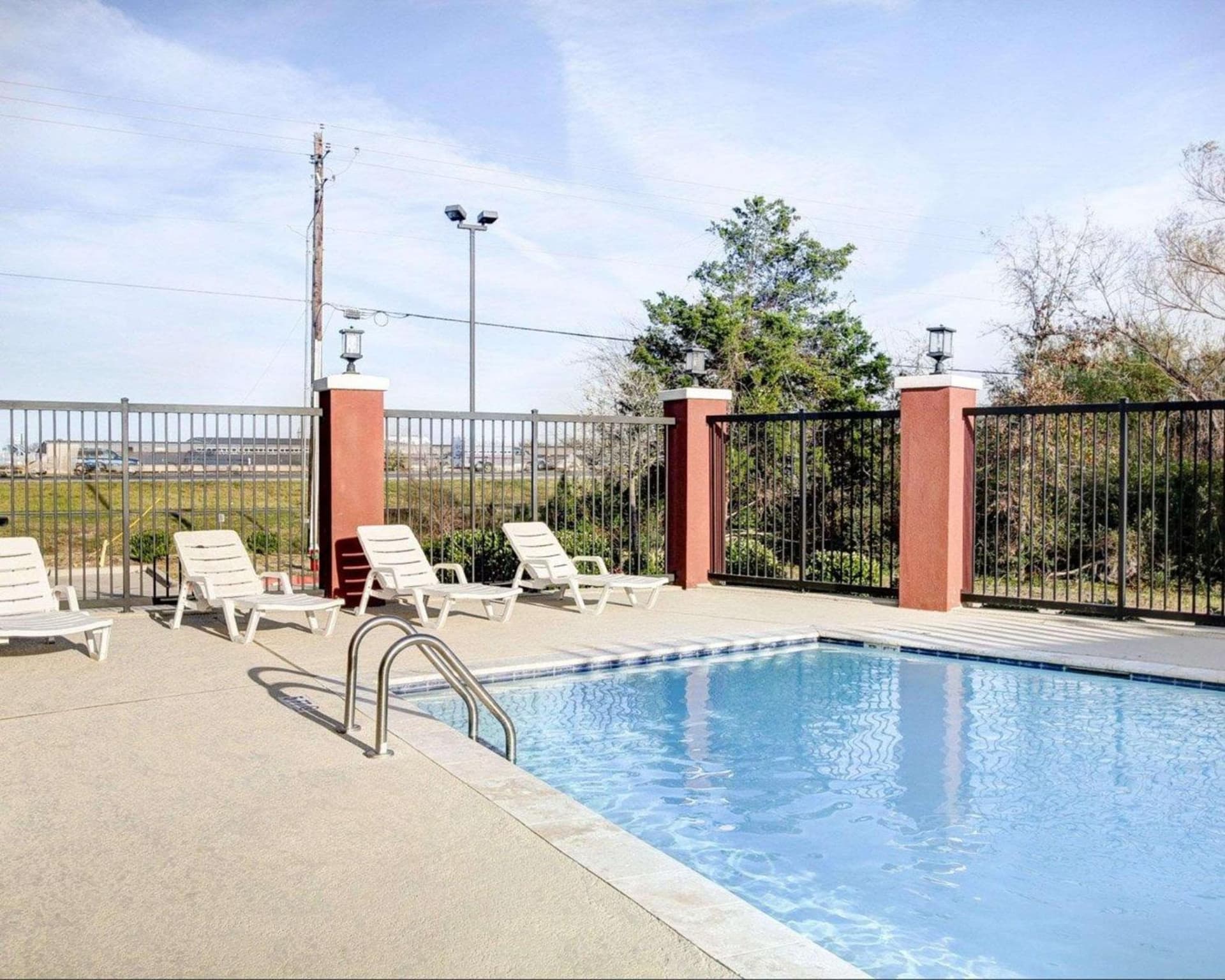 Quality Inn & Suites Bryan-College Station property views in Bryan, TX — gallery photo 3