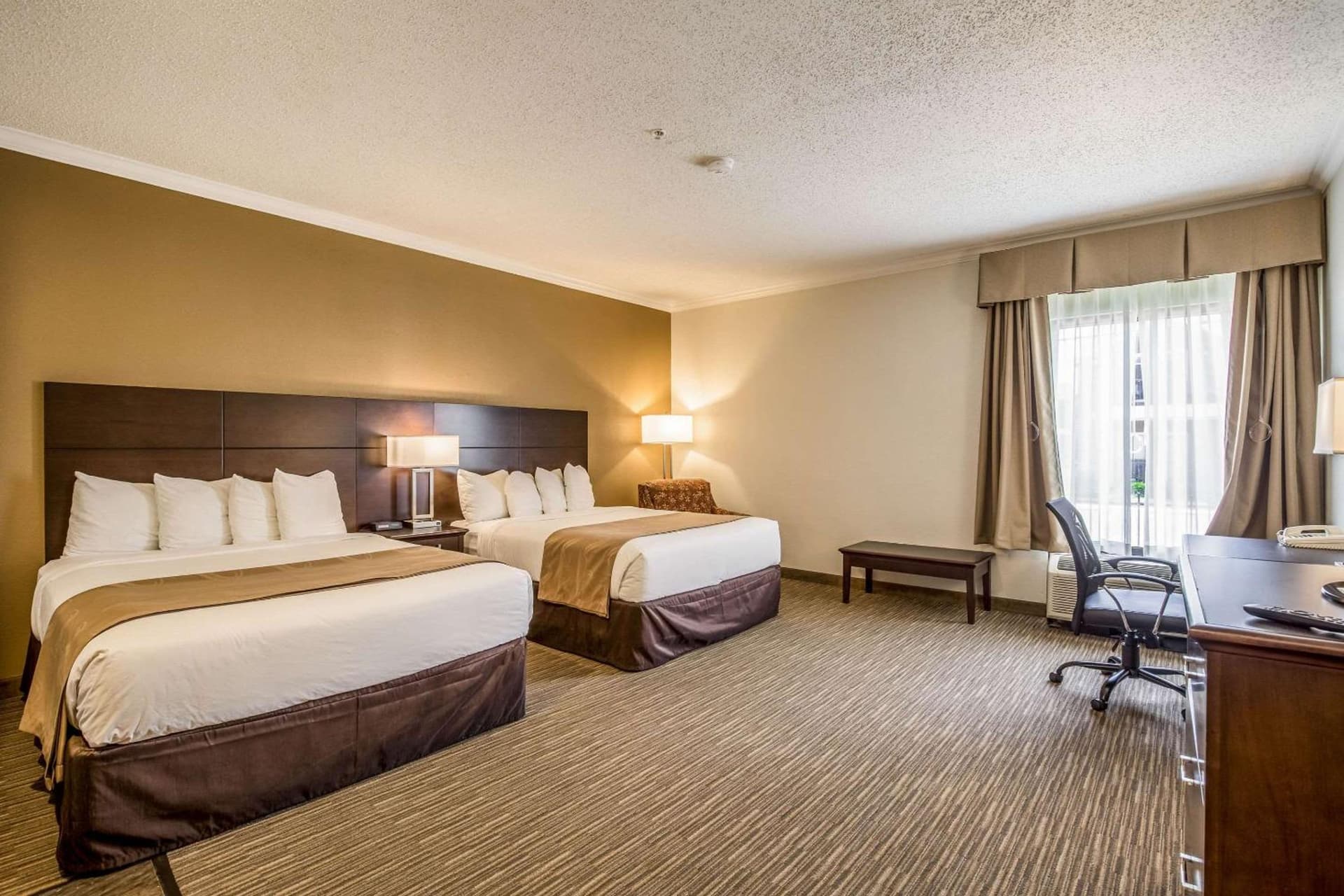 Quality Inn & Suites Seabrook- NASA- Kemah gallery photo in Seabrook, TX — image 4