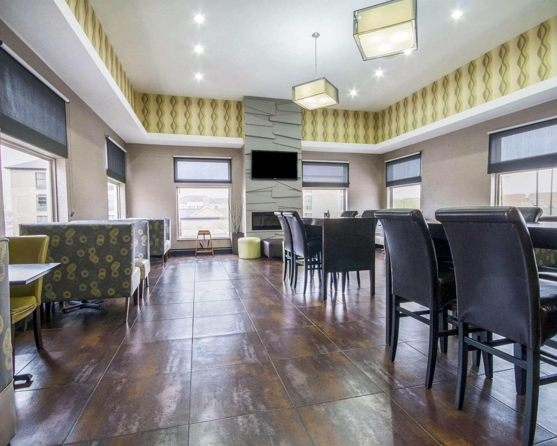 Comfort Inn & Suites El Paso I-10 Airport Area gallery photo in El Paso, TX — image 10