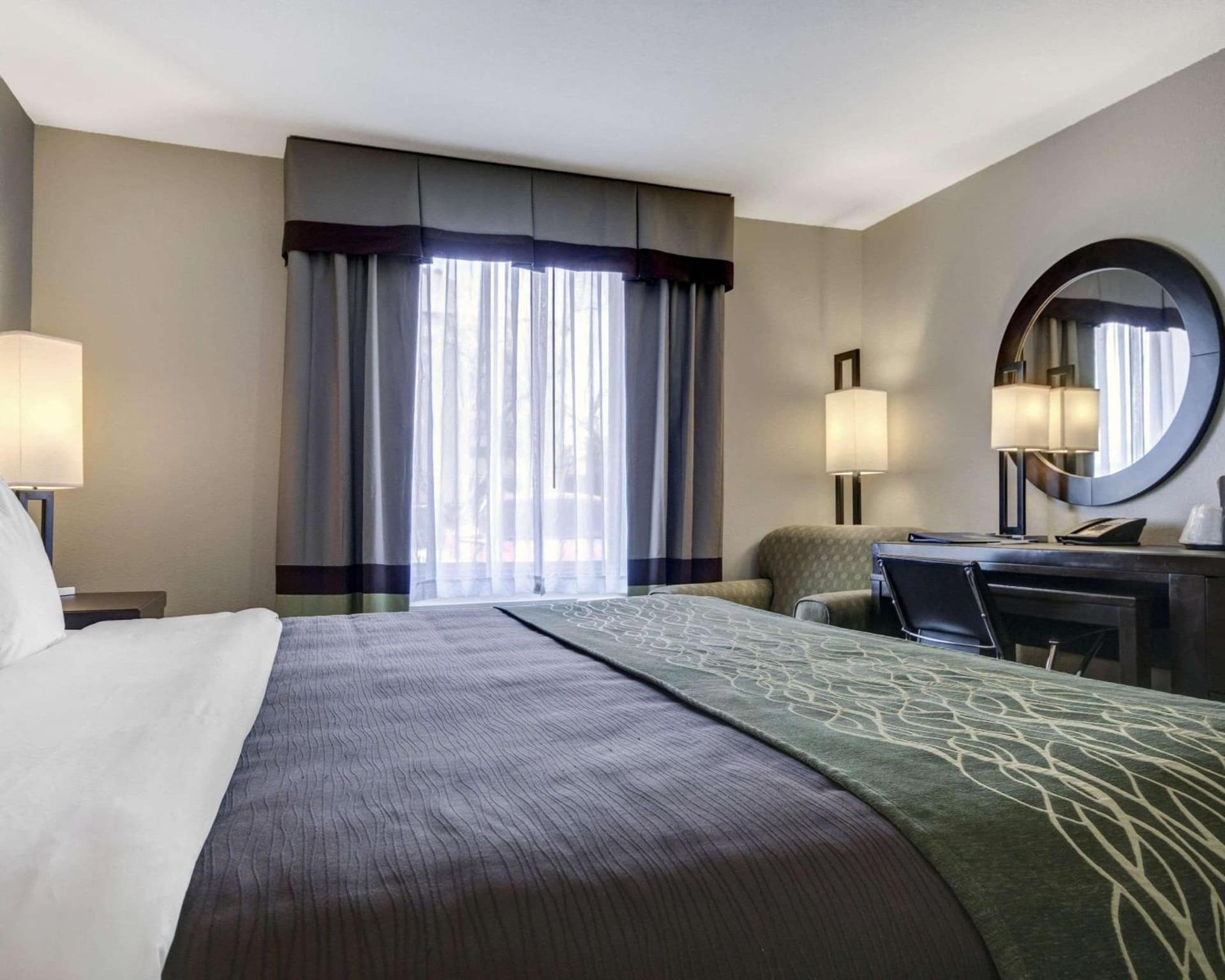 Comfort Inn & Suites El Paso I-10 Airport Area interior in El Paso, TX — gallery photo 2