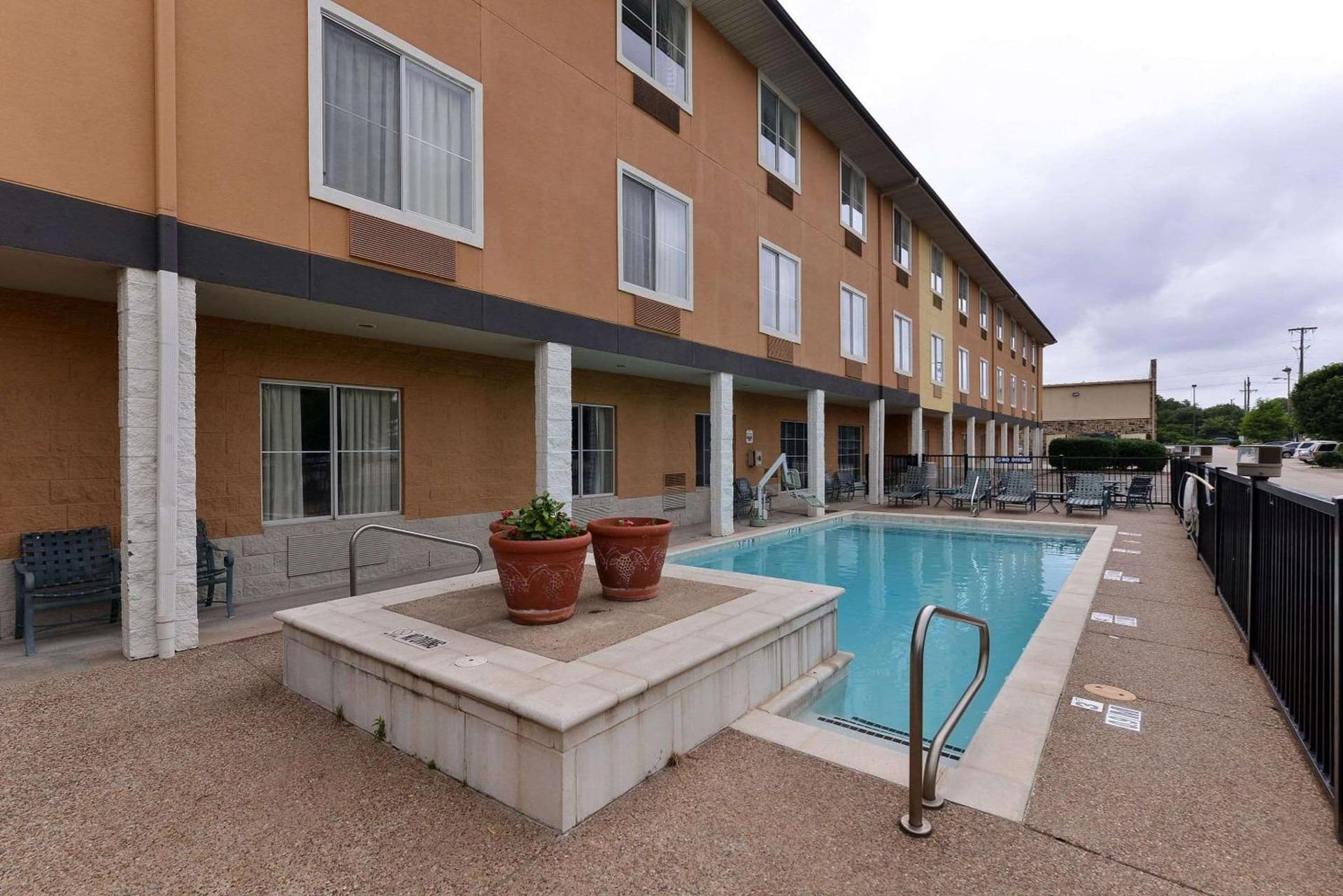 Comfort Inn & Suites Frisco - Plano gallery photo in Frisco, TX — image 24