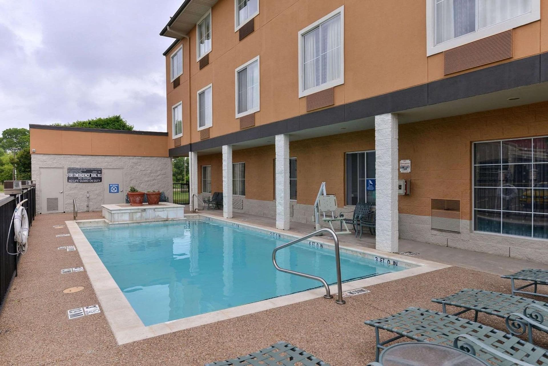 Comfort Inn & Suites Frisco - Plano gallery photo in Frisco, TX — image 35