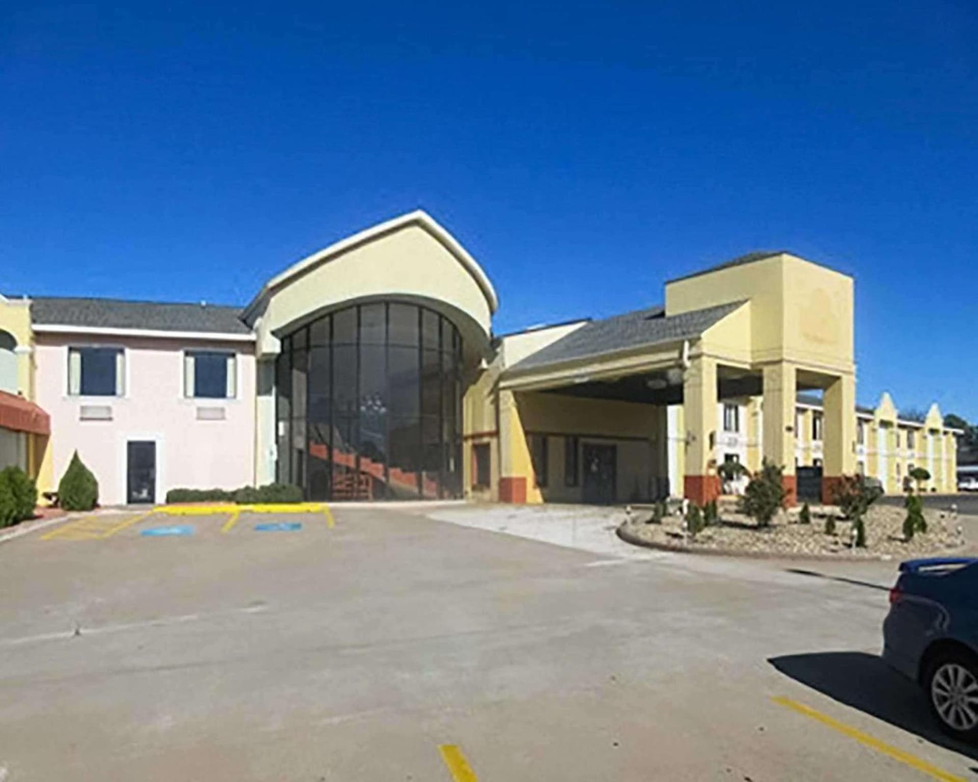 Rose City Inn & Suites gallery photo in Tyler, TX — image 19
