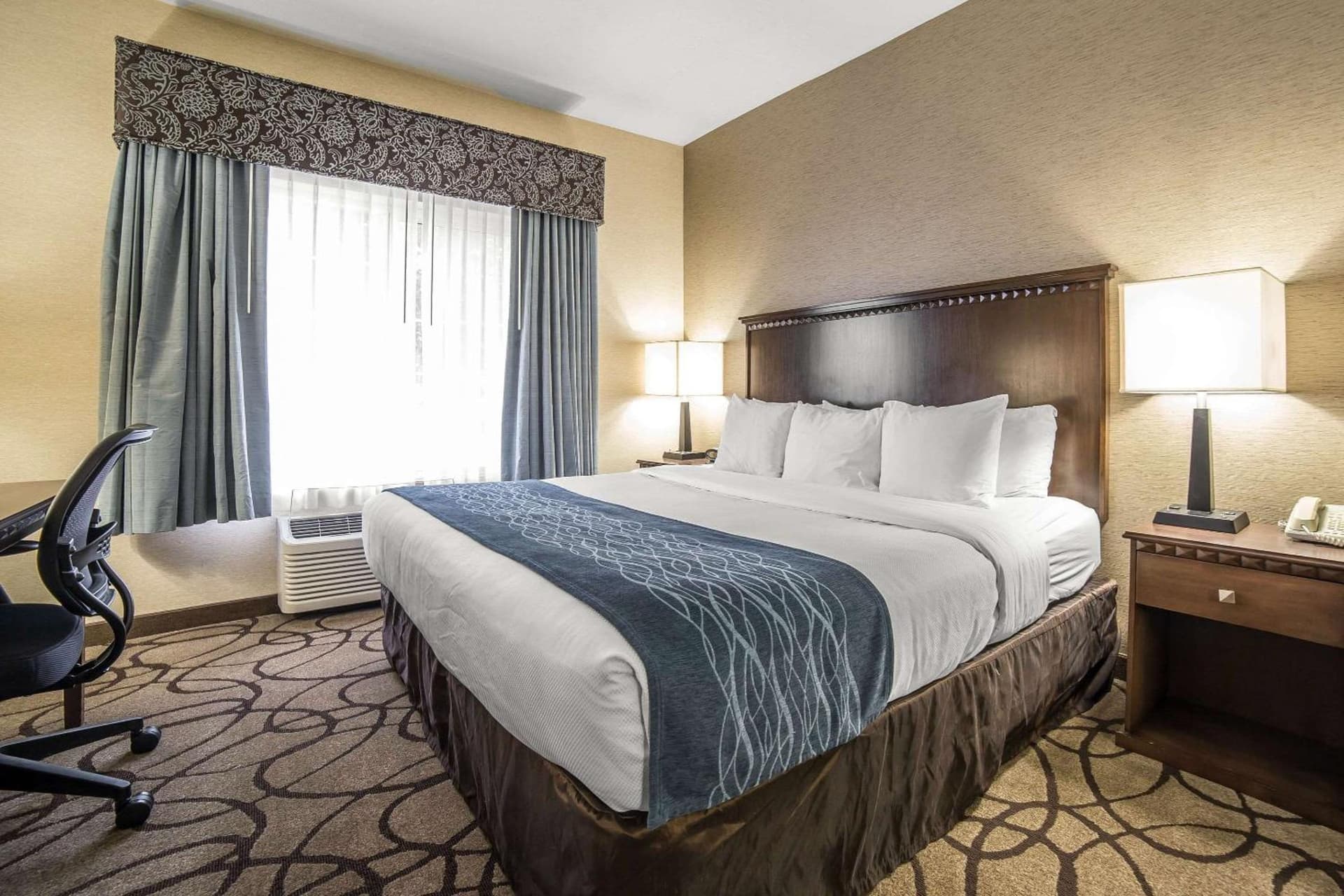 Comfort Suites Salt Lake City Airport gallery photo in Salt Lake City, UT — image 7