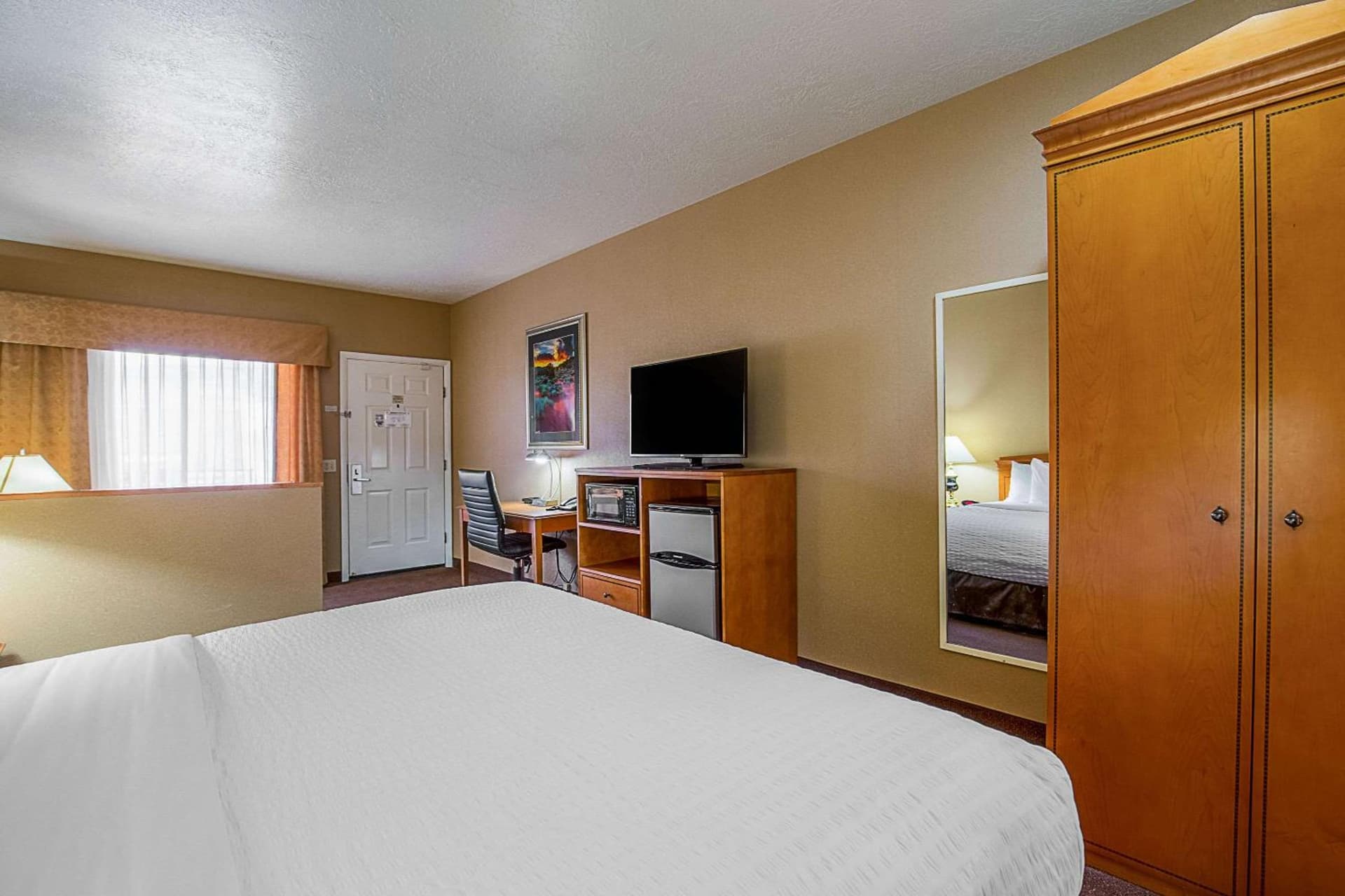 Clarion Suites St George - Convention Center Area gallery photo in St. George, UT — image 22