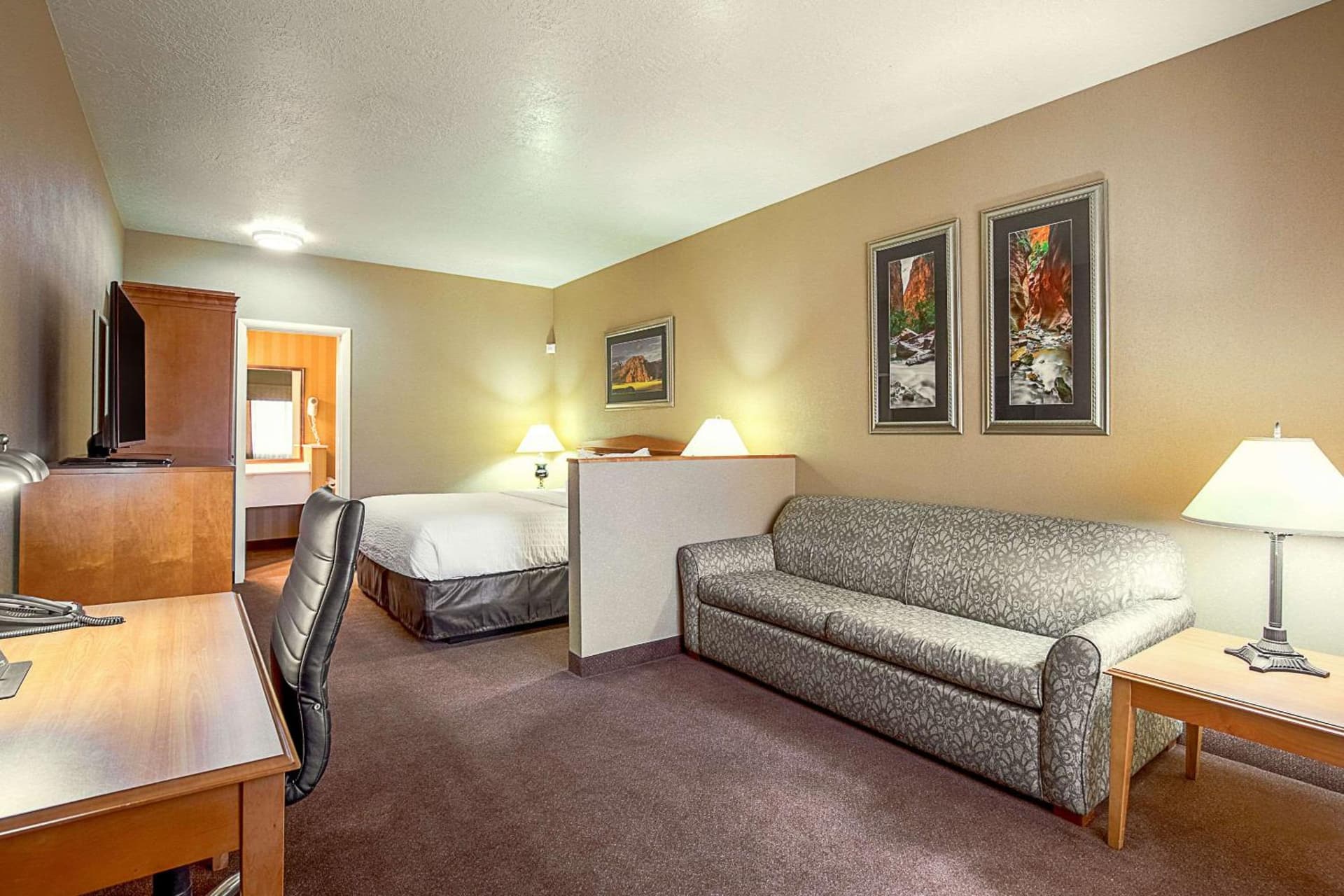 Clarion Suites St George - Convention Center Area property views in St. George, UT — gallery photo 3