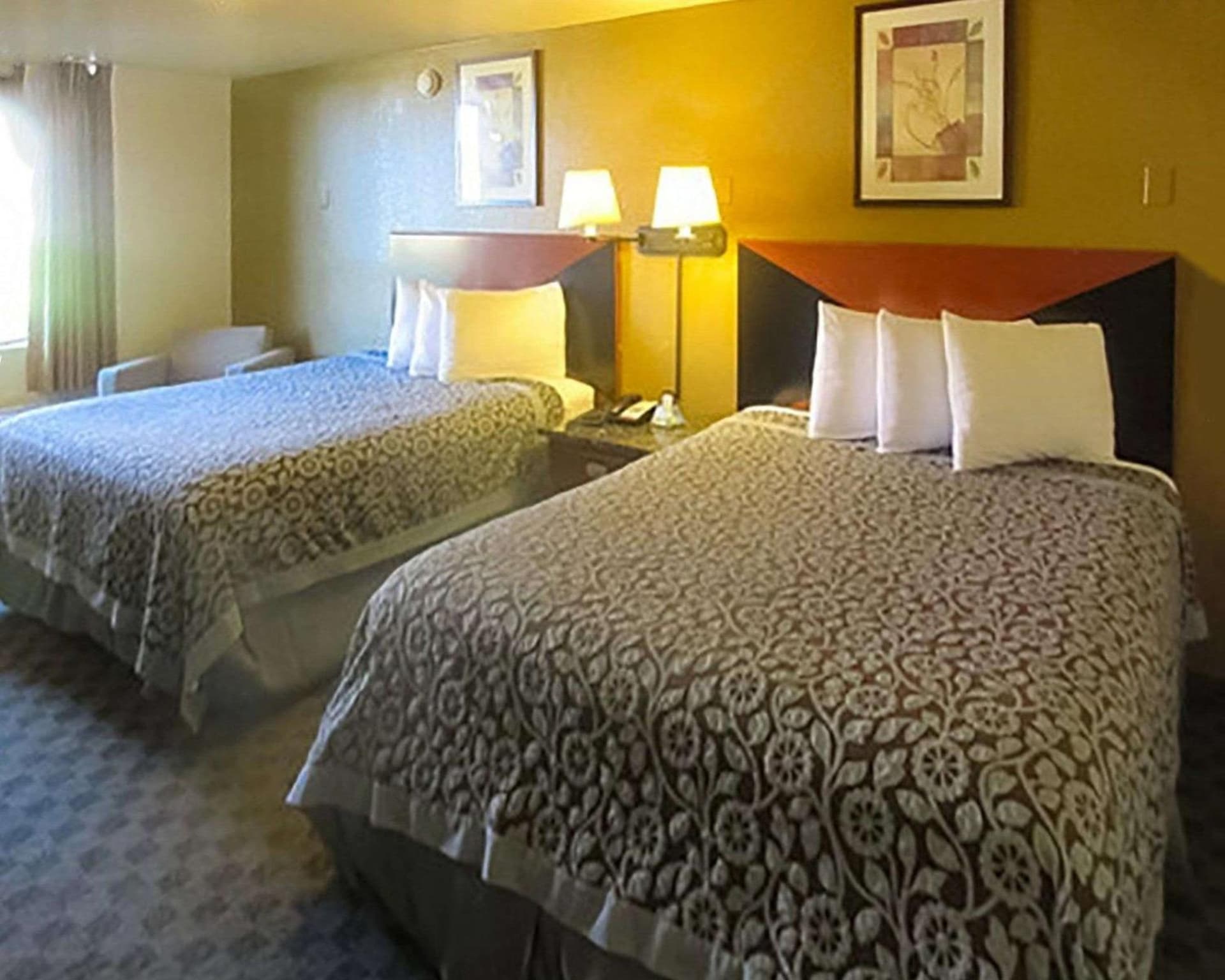 Rose City Inn & Suites gallery photo in Tyler, TX — image 4