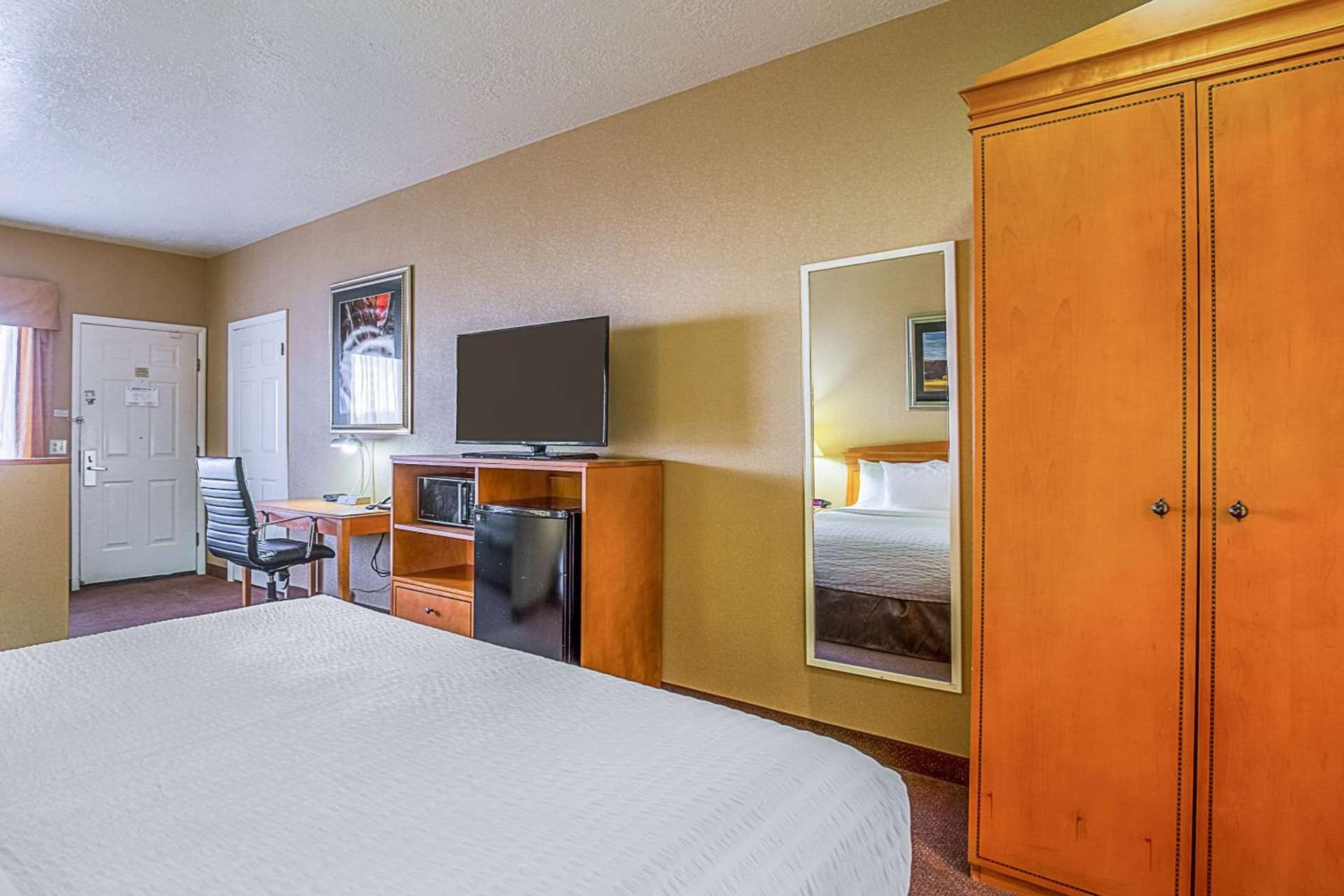 Clarion Suites St George - Convention Center Area gallery photo in St. George, UT — image 26