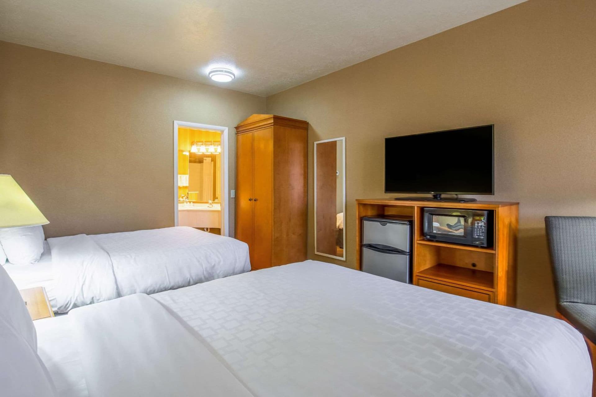 Clarion Suites St George - Convention Center Area gallery photo in St. George, UT — image 23