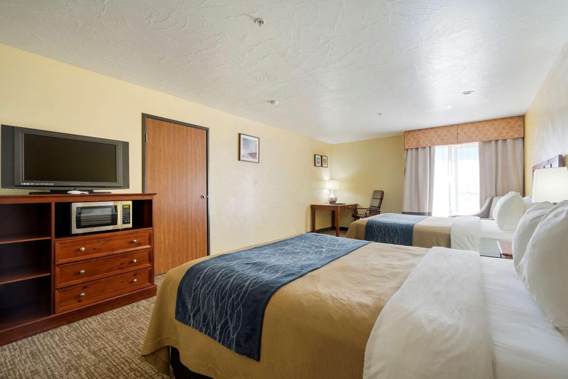 Comfort Inn & Suites Cedar City South property views in Cedar City, UT — gallery photo 3