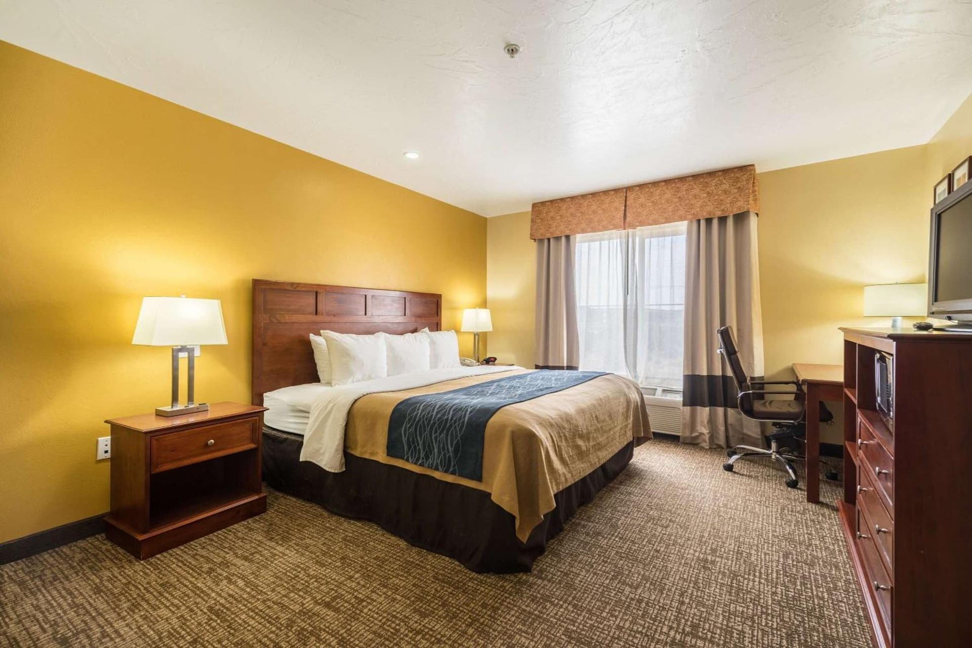 Comfort Inn & Suites Cedar City South interior in Cedar City, UT — gallery photo 2