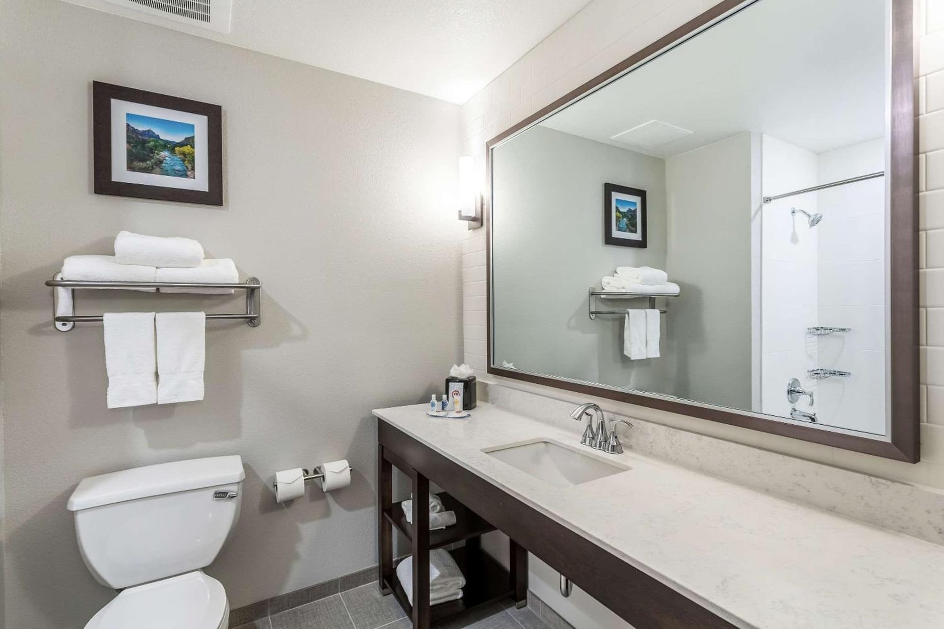 Comfort Inn & Suites Salt Lake City Airport gallery photo in Salt Lake City, UT — image 83