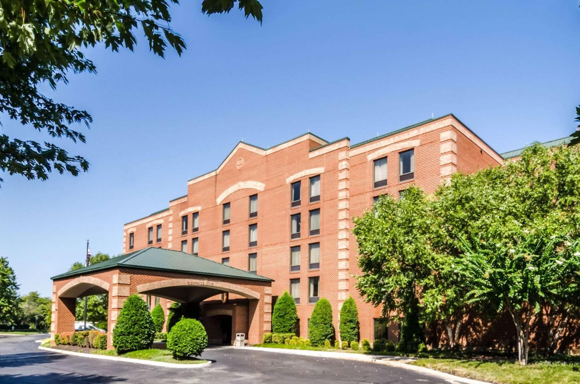 Comfort Suites Innsbrook - Short Pump featured exterior or lobby in Broad Meadows, VA — similar hotel