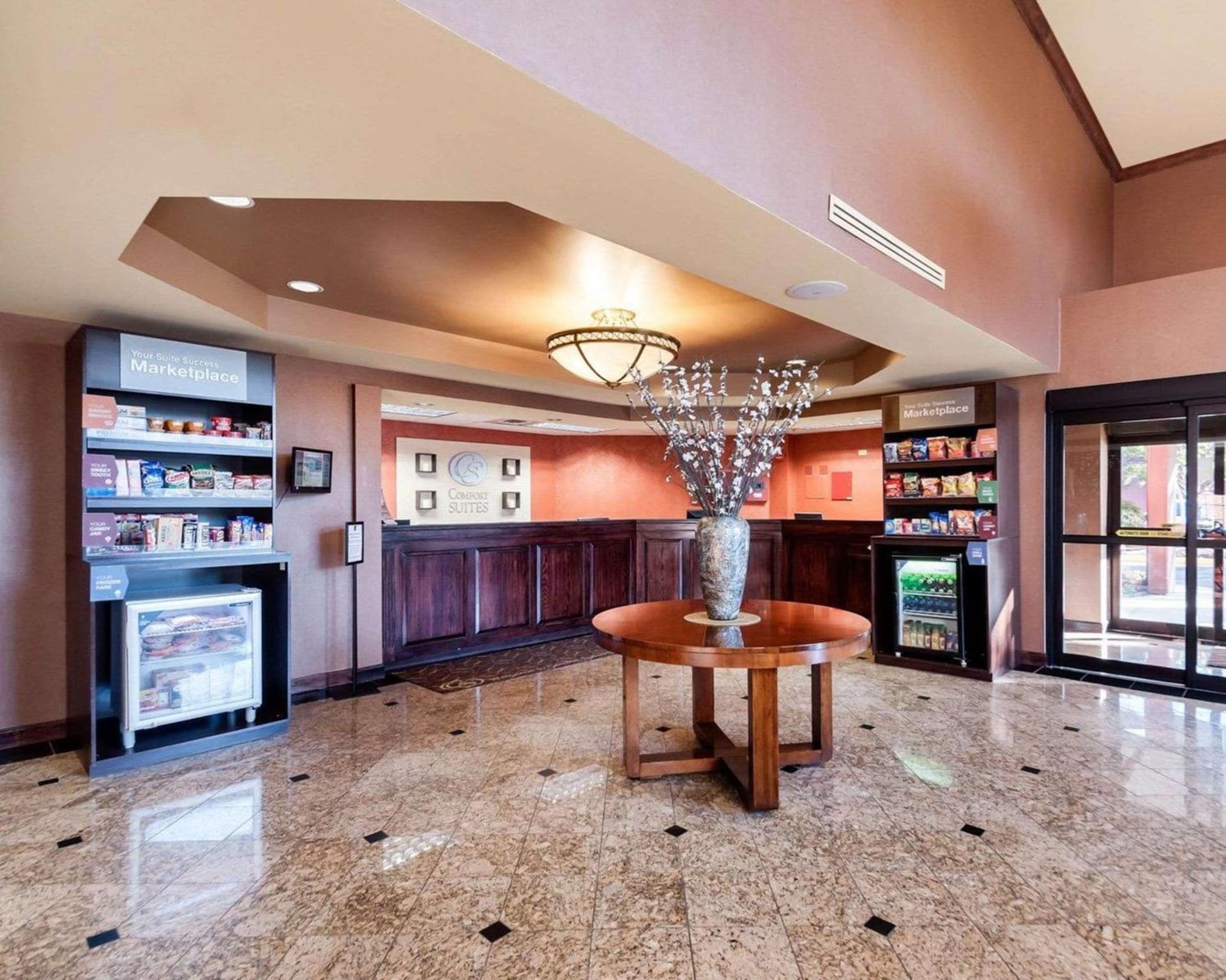 Comfort Suites Dulles Airport property views in Chantilly, VA — gallery photo 3
