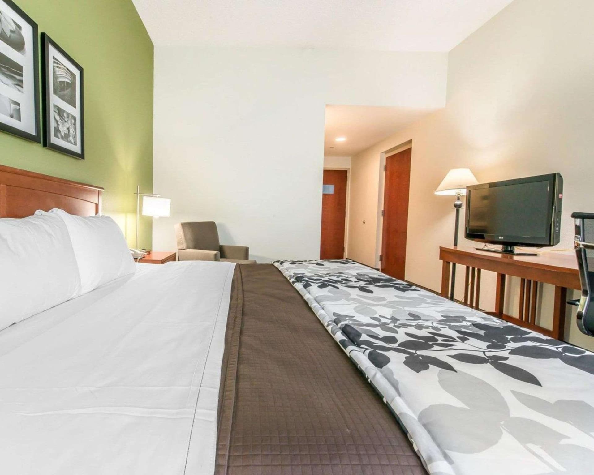 Sleep Inn & Suites Winchester near University gallery photo in Winchester, VA — image 23