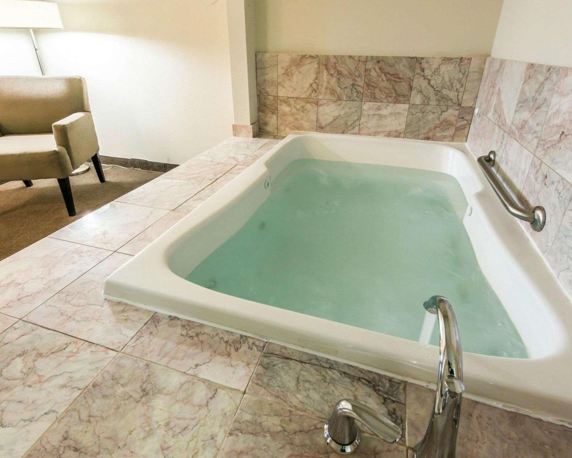 Sleep Inn & Suites Winchester near University gallery photo in Winchester, VA — image 37