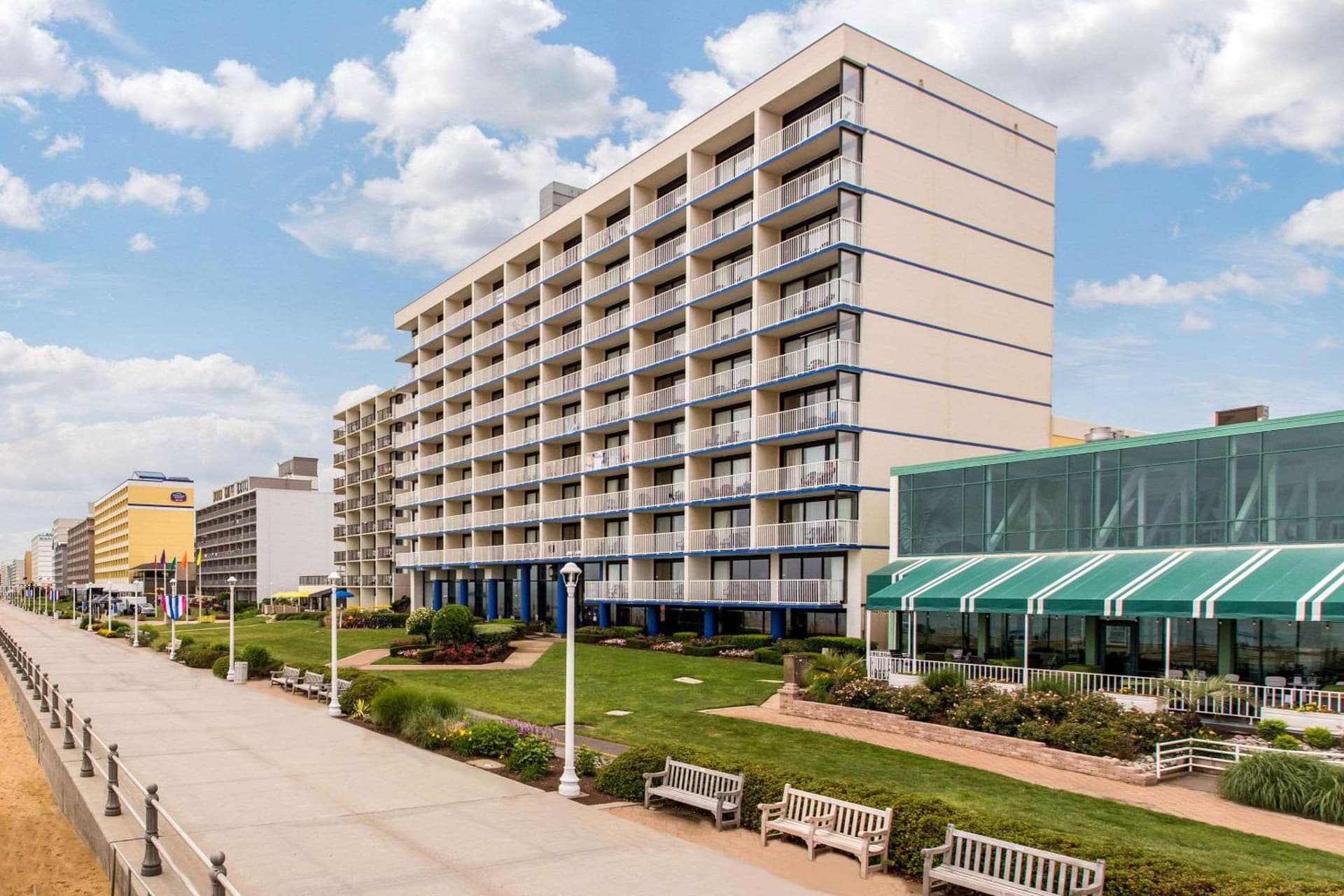 Coastal Hotel & Suites Virginia Beach - Oceanfront gallery photo in Virginia Beach, VA — image 4