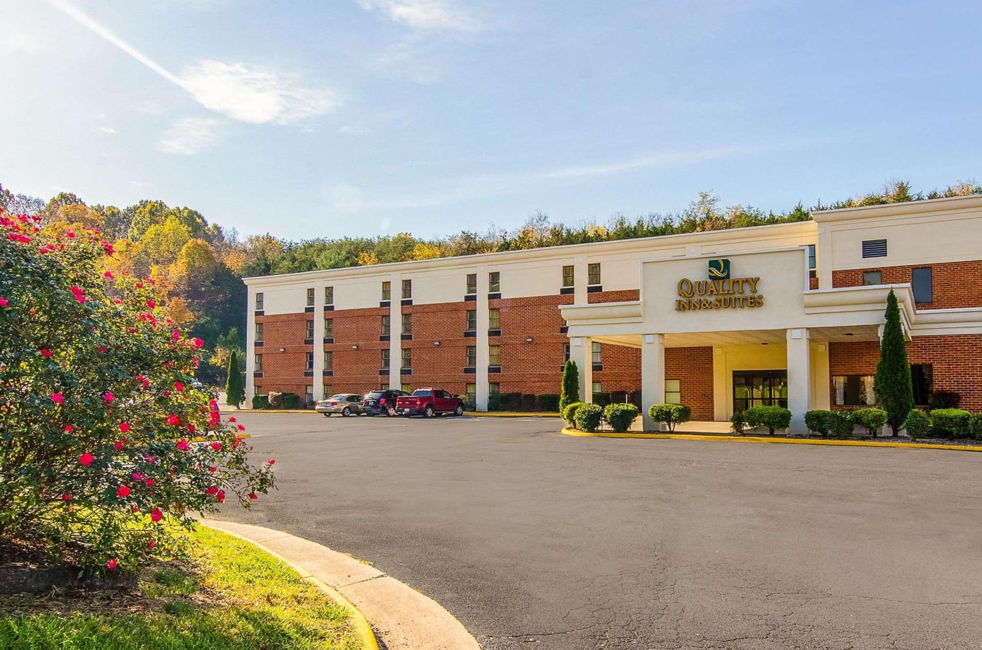 Spark by Hilton Lexington interior in Timber Ridge, VA — gallery photo 2