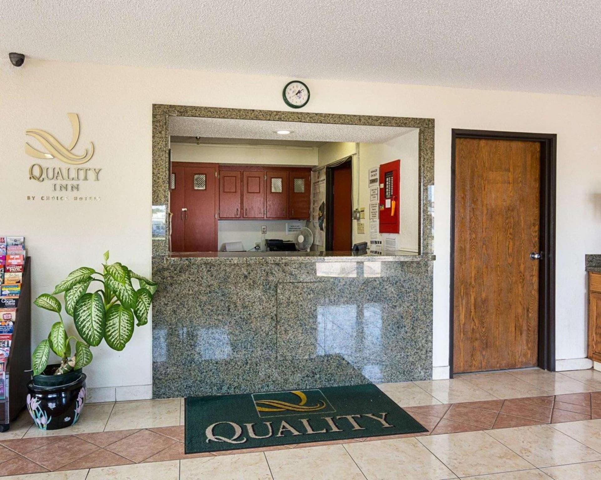 Quality Inn Chesapeake - Greenbrier gallery photo in Chesapeake, VA — image 9