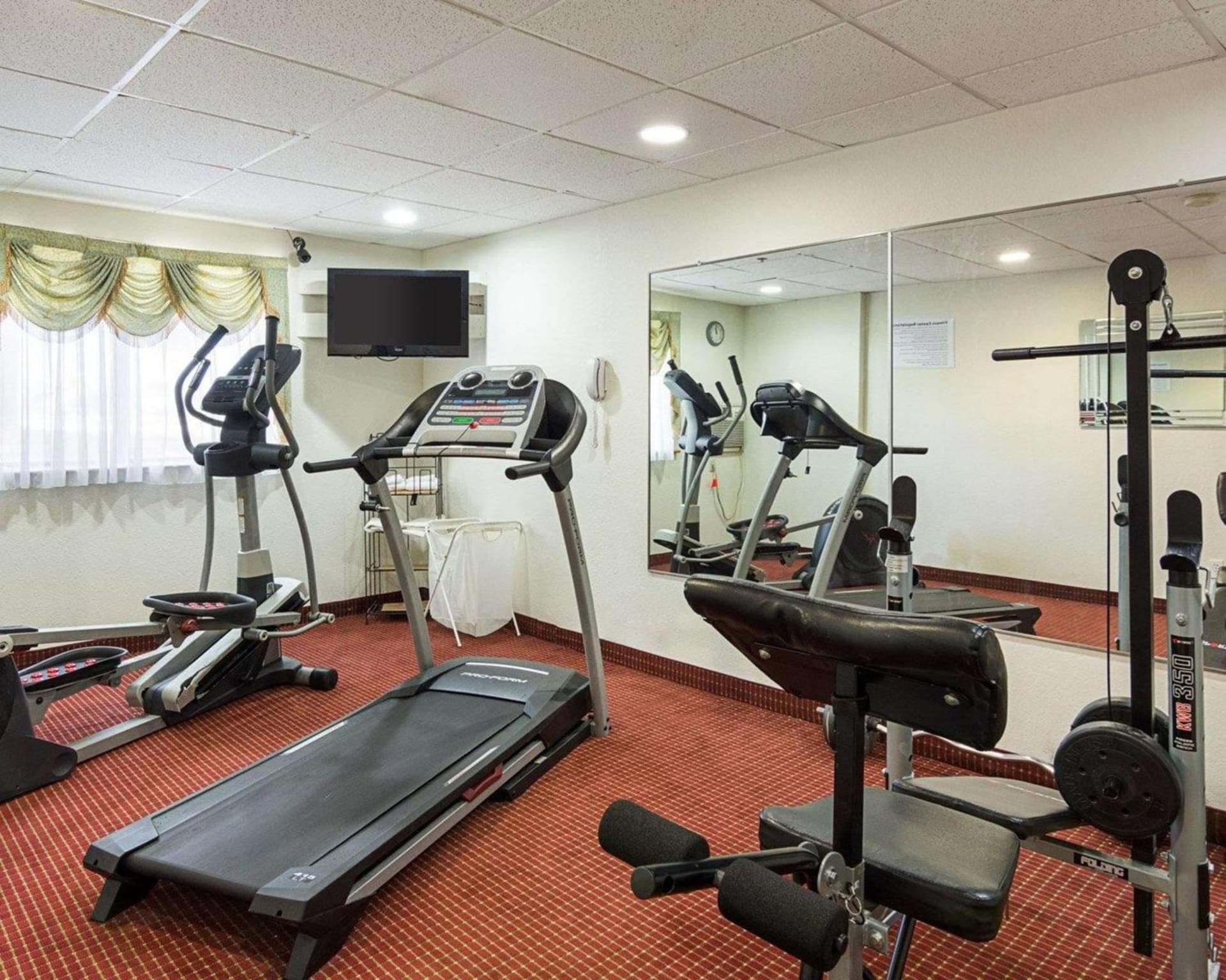 Quality Inn Chesapeake - Greenbrier gallery photo in Chesapeake, VA — image 8