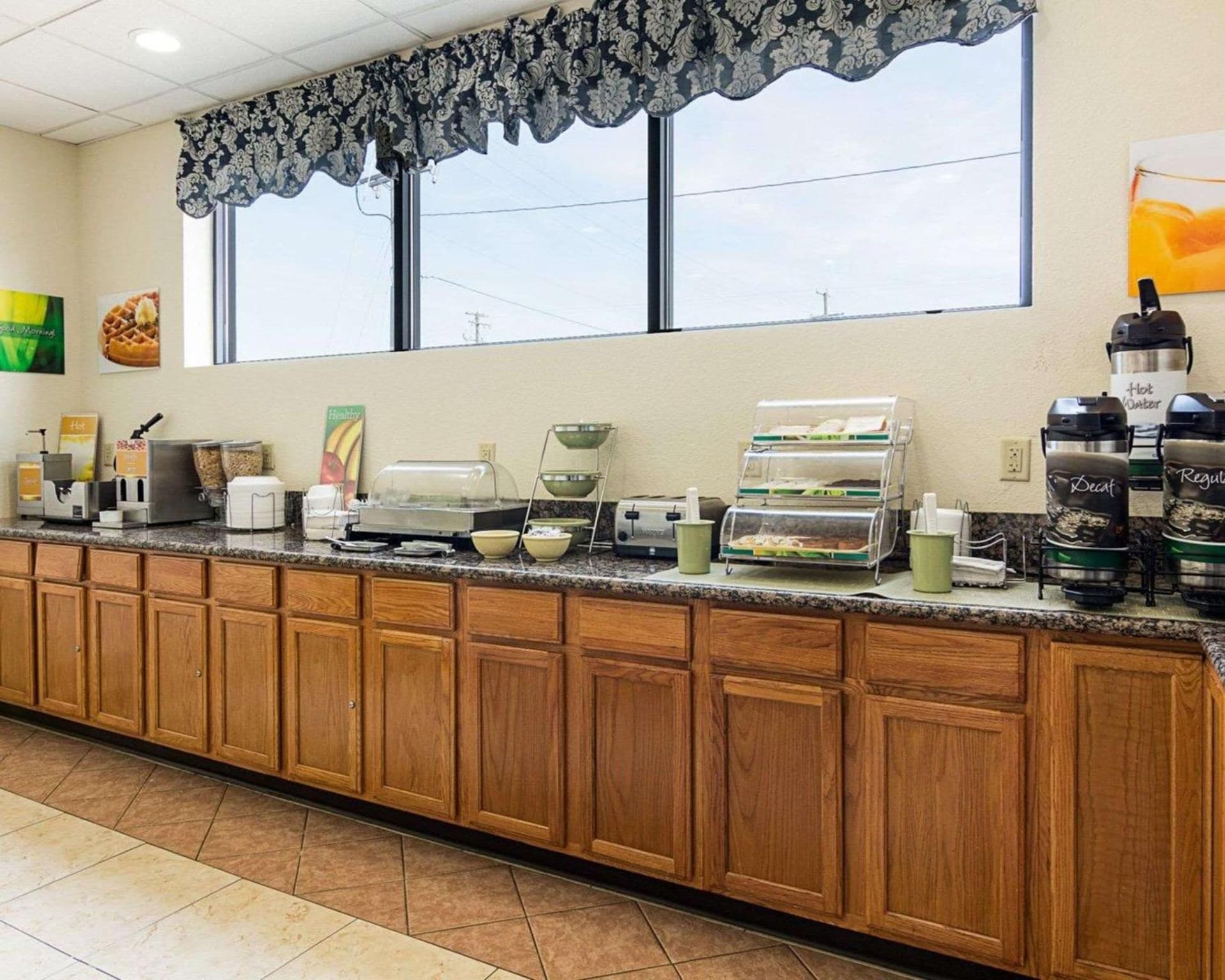 Quality Inn Chesapeake - Greenbrier gallery photo in Chesapeake, VA — image 16