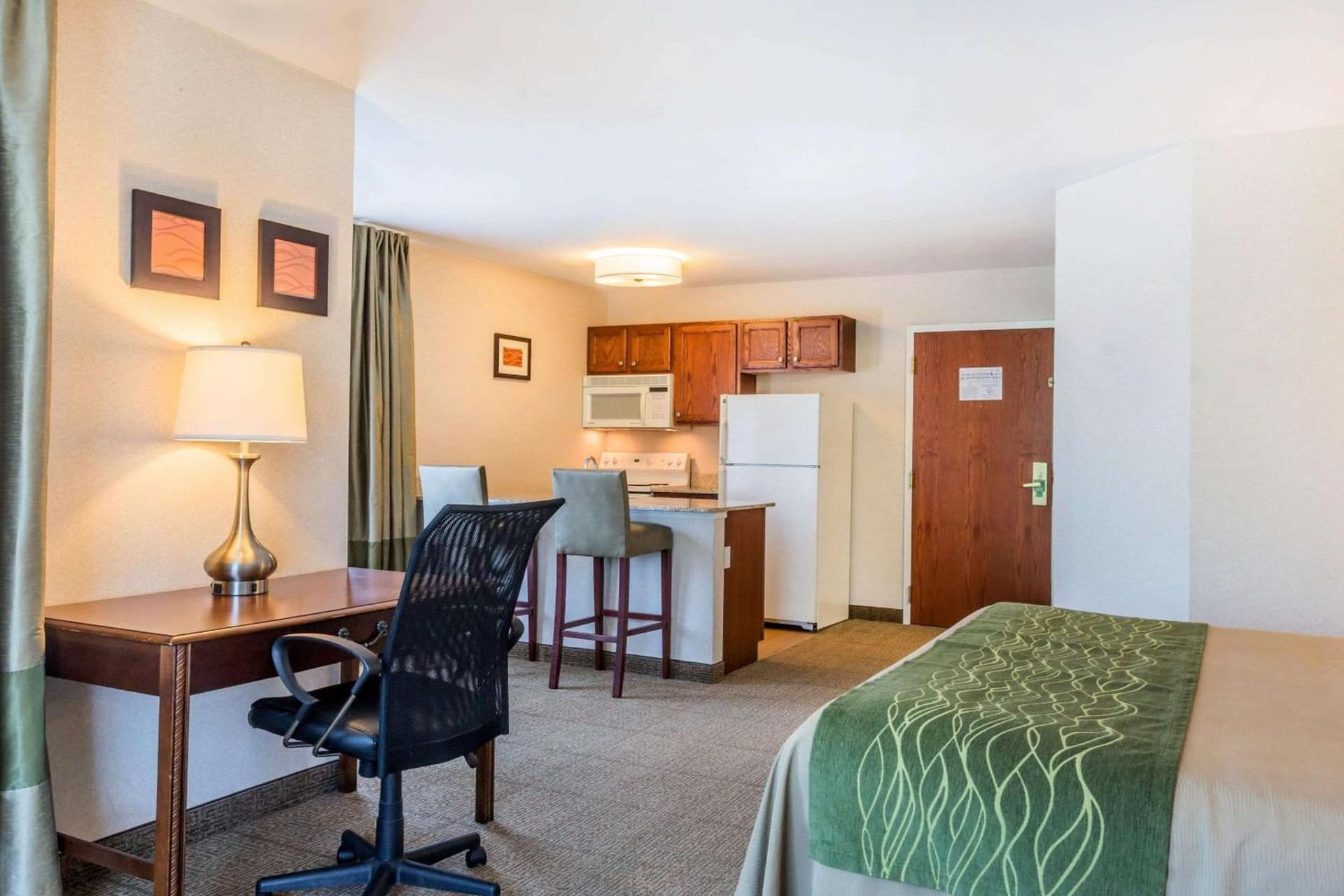 Comfort Inn & Suites South Burlington near University gallery photo in Burlington, VT — image 29