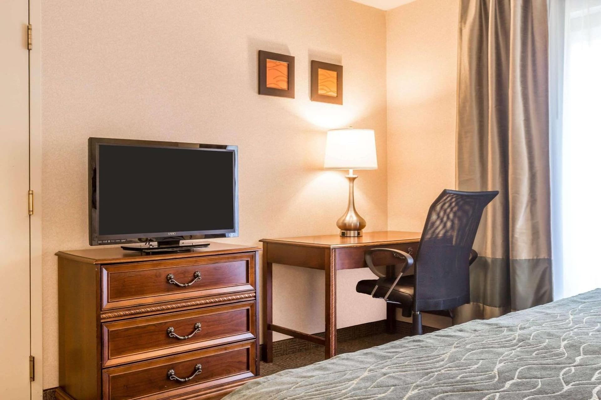 Comfort Inn & Suites South Burlington near University gallery photo in Burlington, VT — image 28