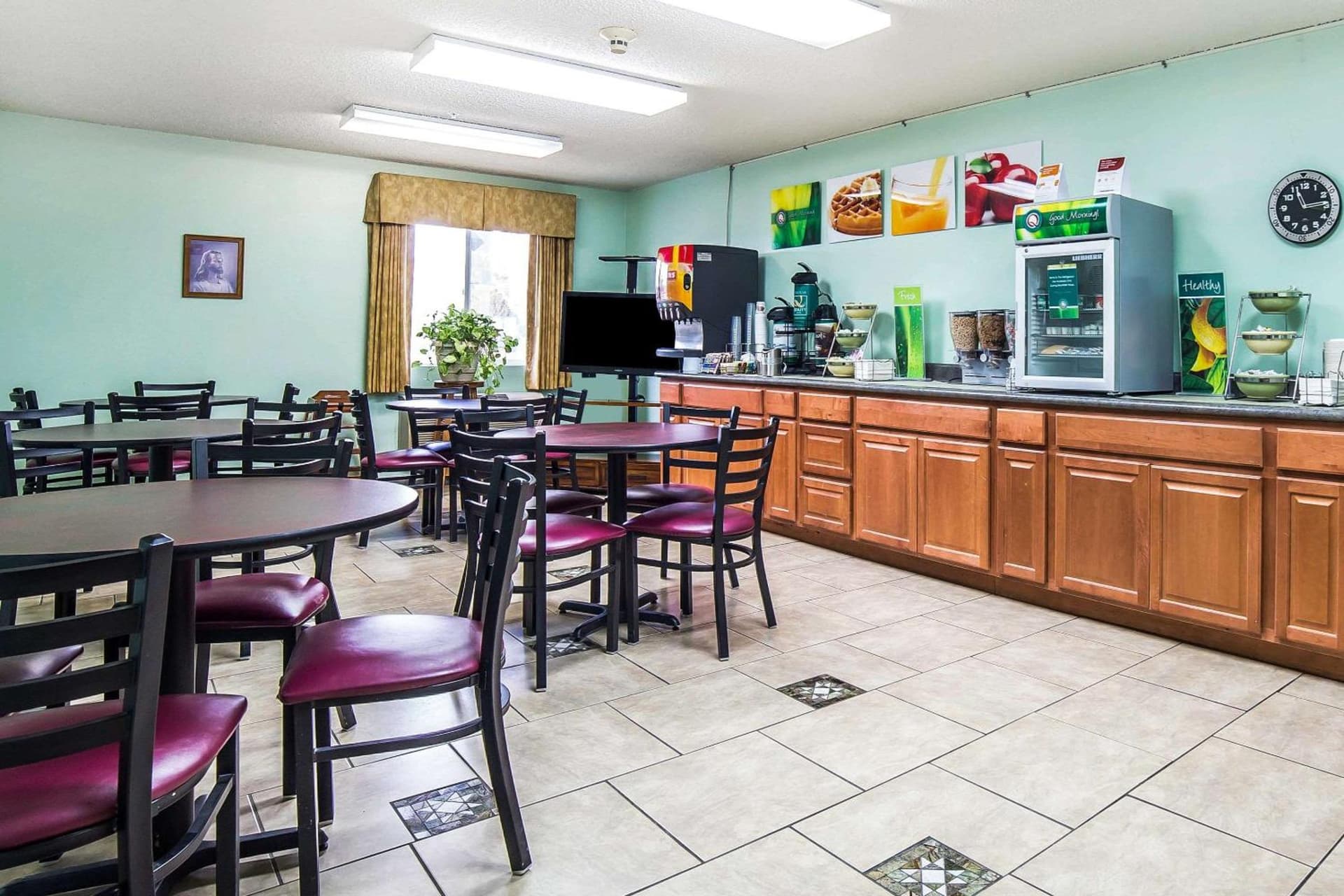 FairBridge Inn & Suites Sunnyside gallery photo in Sunnyside, WA — image 12