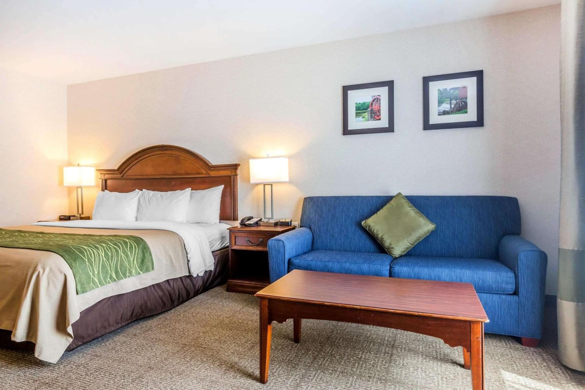 Comfort Inn & Suites South Burlington near University property views in Burlington, VT — gallery photo 3