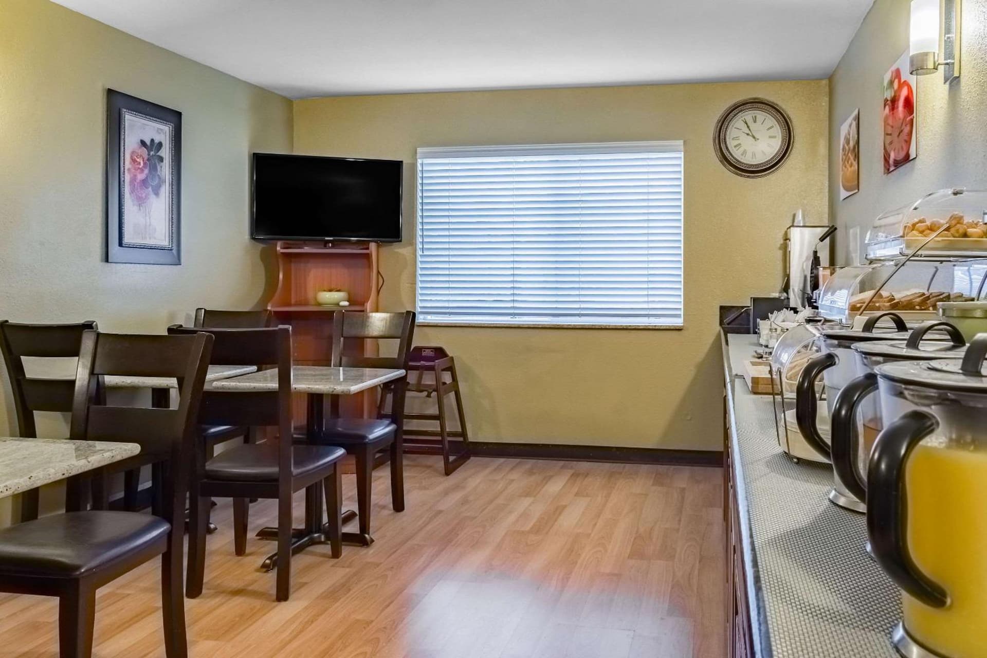 Quality Inn & Suites Vancouver North gallery photo in Vancouver, WA — image 9