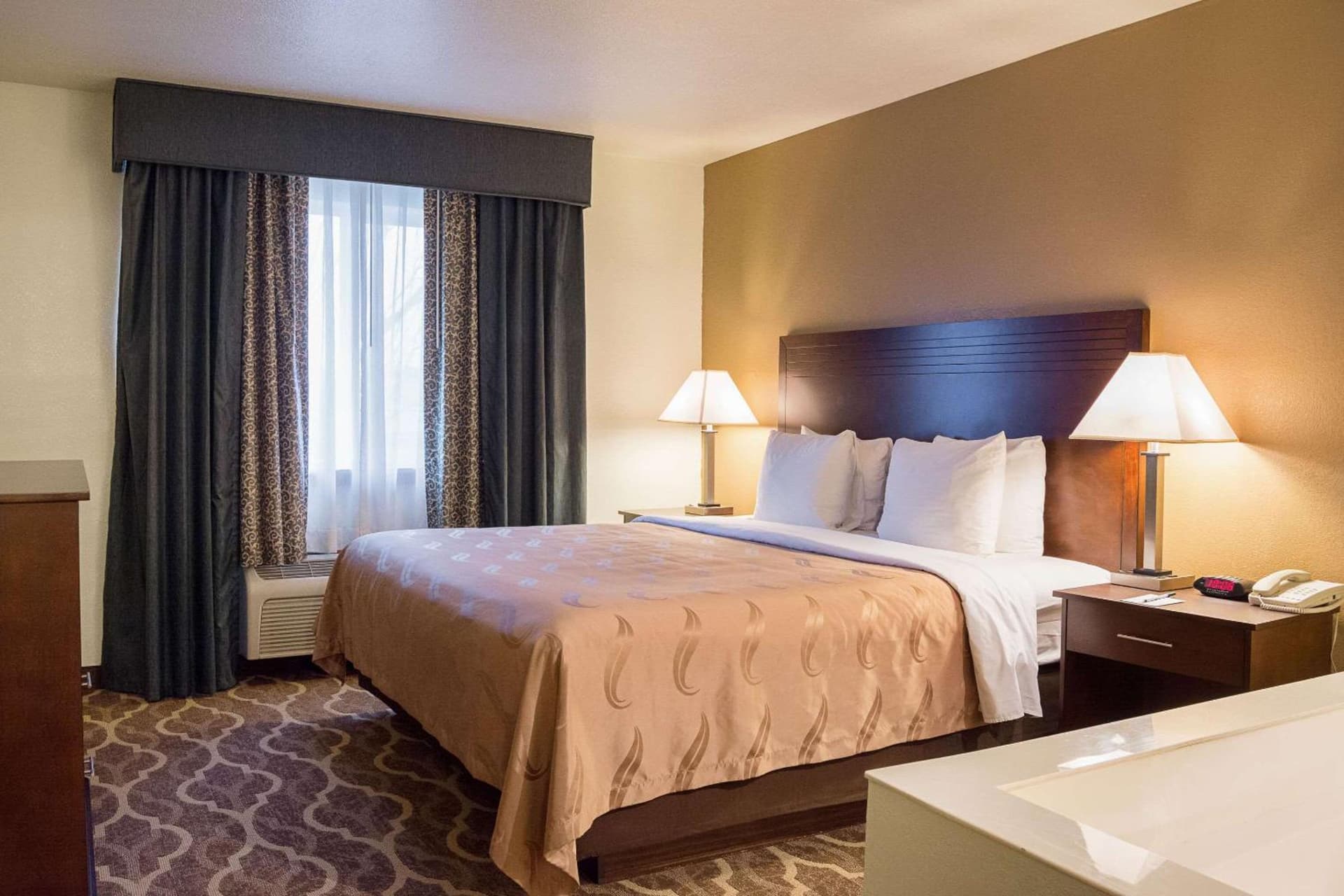 Quality Inn & Suites Vancouver North gallery photo in Vancouver, WA — image 25
