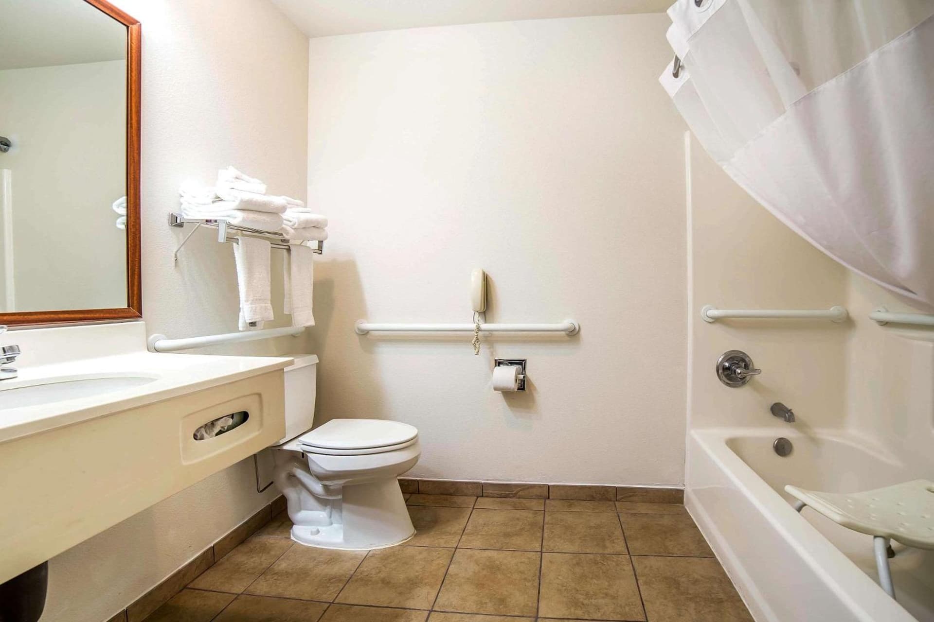 FairBridge Inn & Suites Sunnyside gallery photo in Sunnyside, WA — image 10
