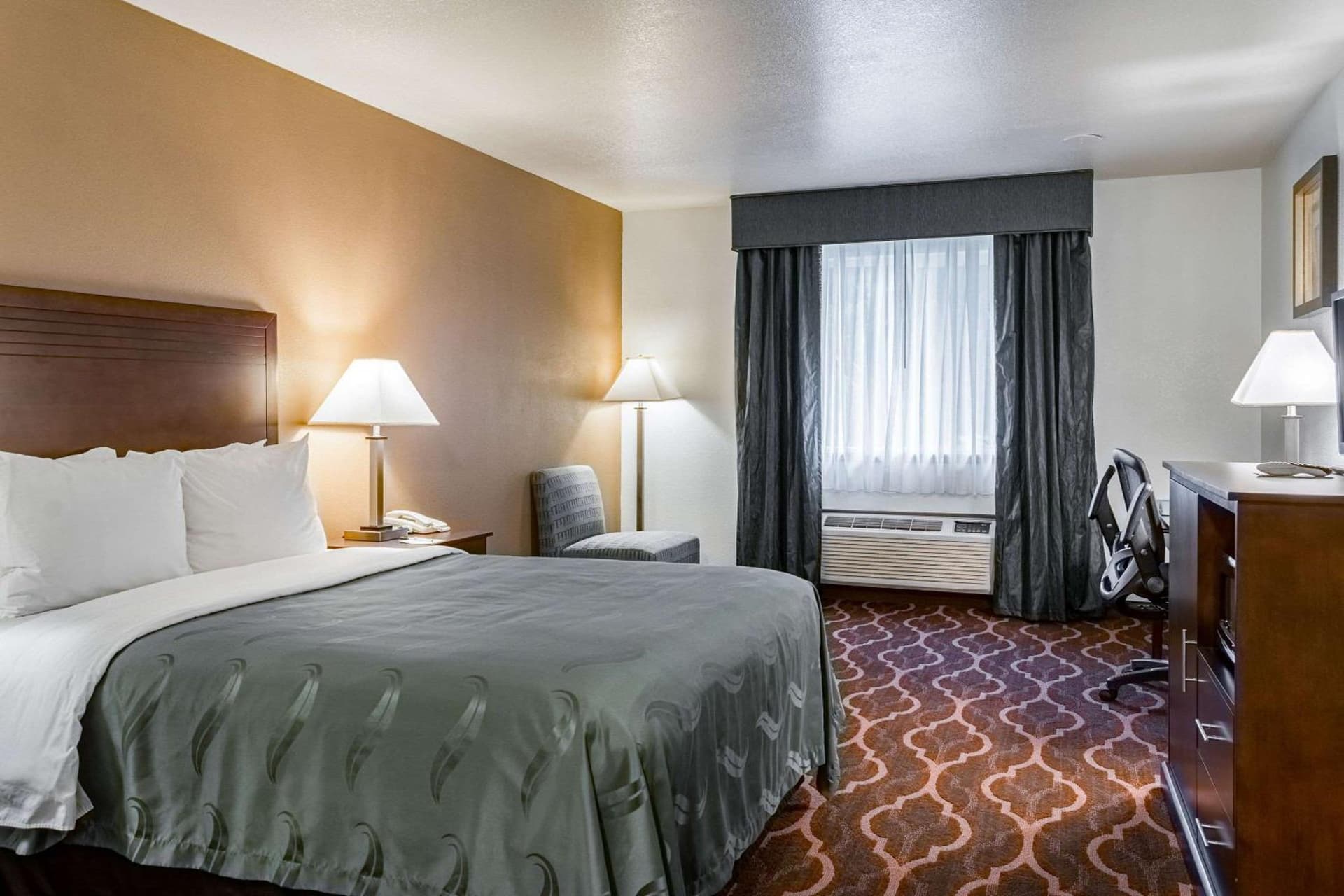 Quality Inn & Suites Vancouver North gallery photo in Vancouver, WA — image 22