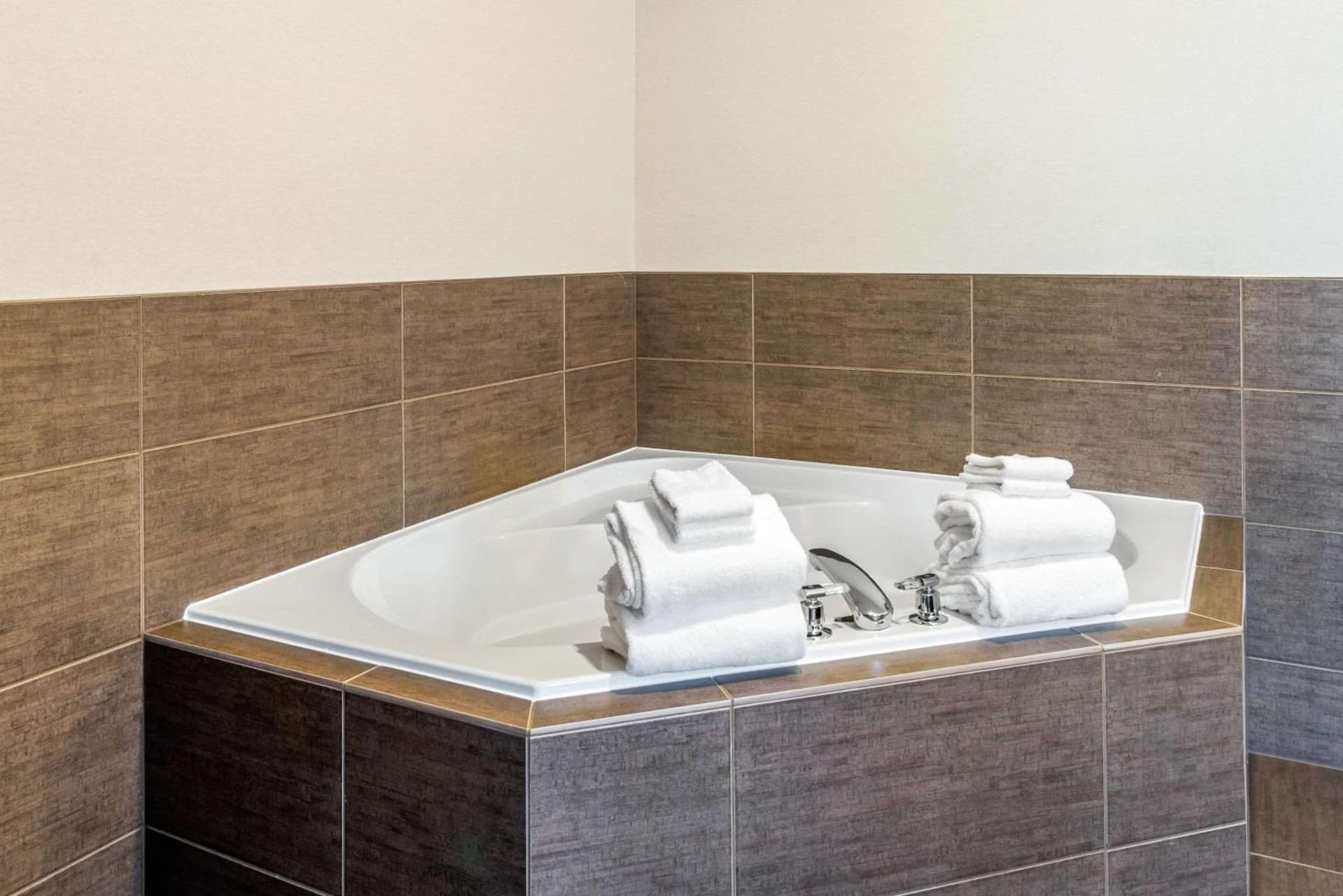 Comfort Suites Yakima gallery photo in Yakima, WA — image 18