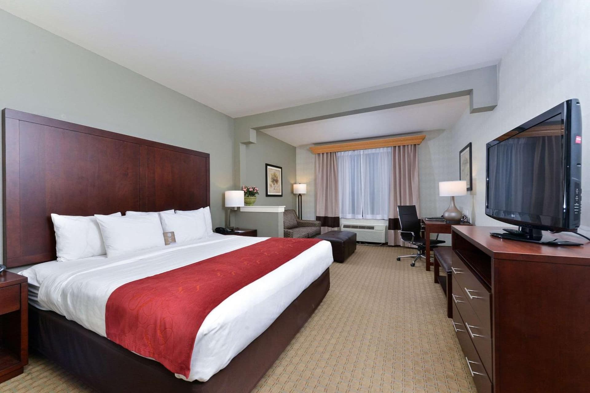 Comfort Suites Airport Tukwila Seattle interior in Tukwila, WA — gallery photo 2