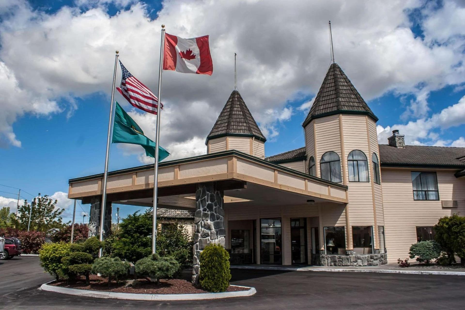 Quality Inn & Suites Fife Seattle interior in Fife, WA — gallery photo 2