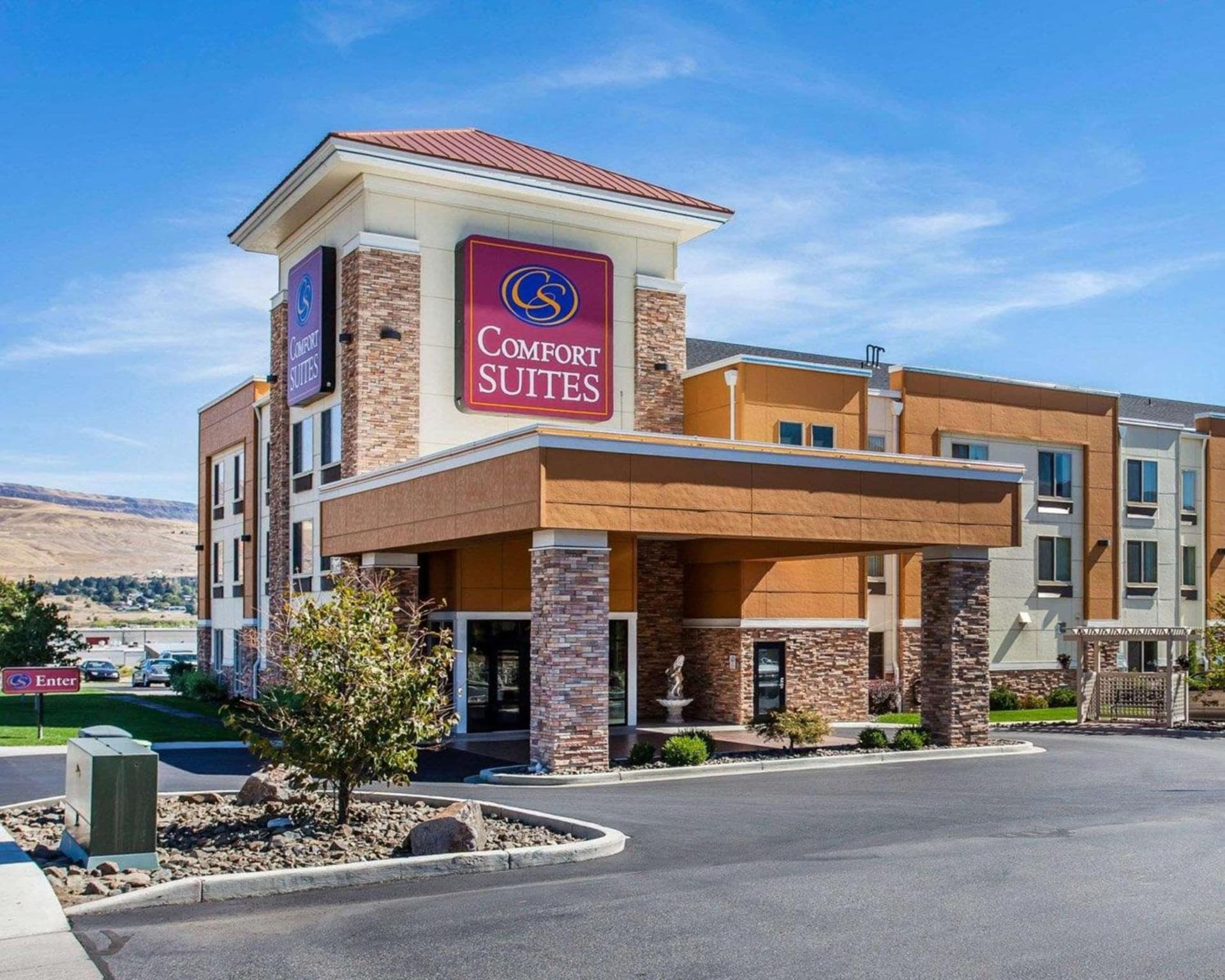 Comfort Suites Wenatchee Leavenworth interior in Wenatchee, WA — gallery photo 2