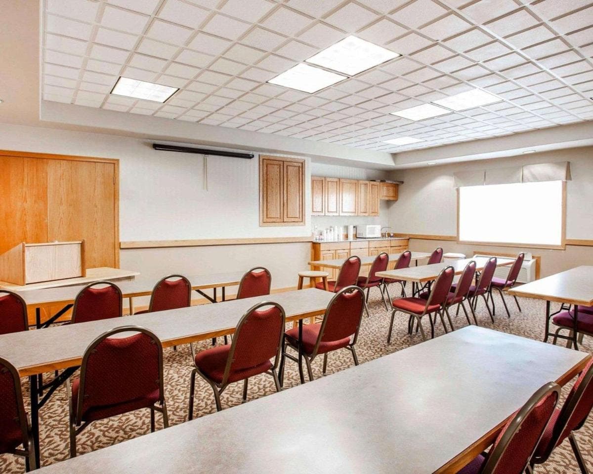 Quality Inn & Suites Bremerton near Naval Shipyard gallery photo in Bremerton, WA — image 31