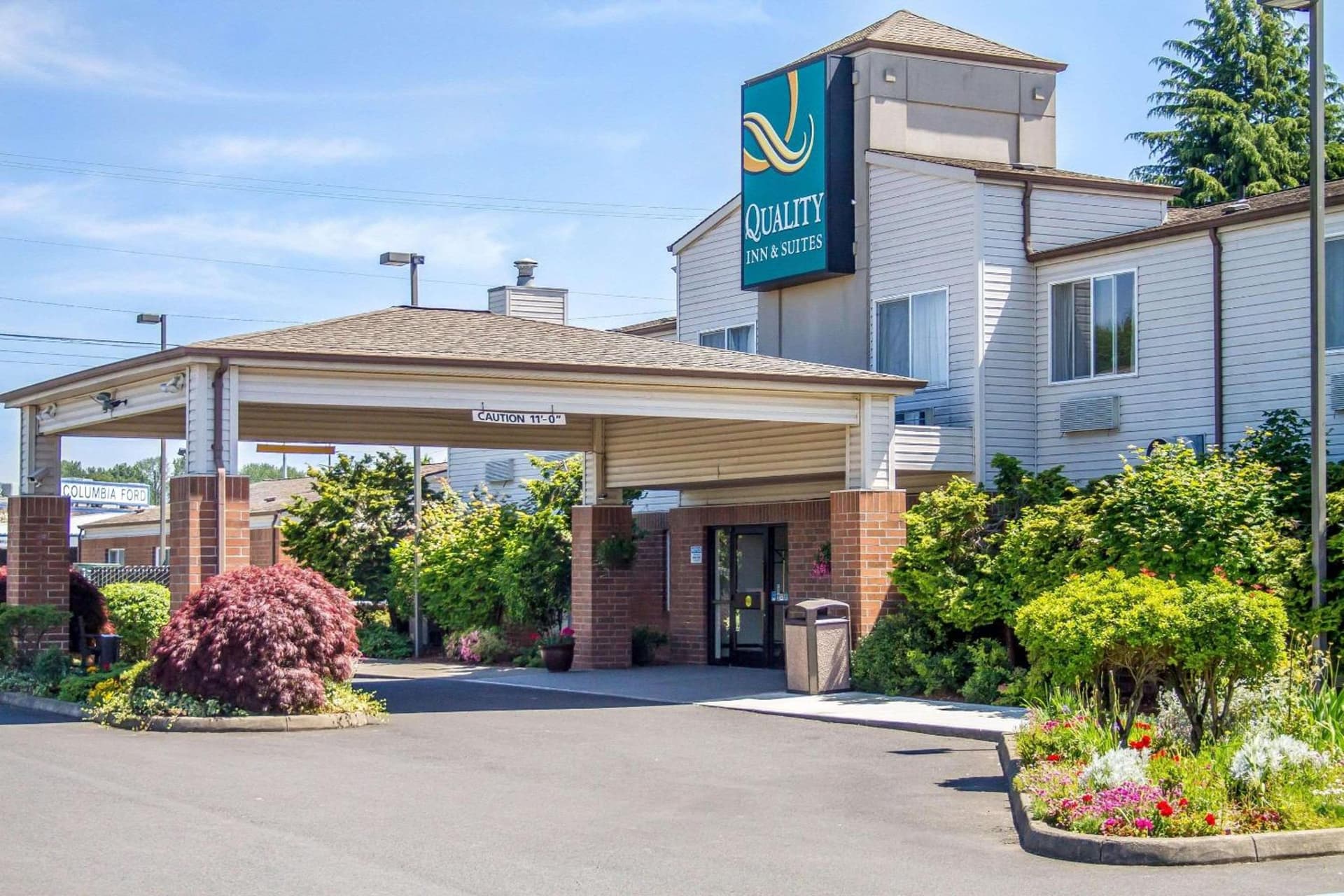 Quality Inn & Suites Longview Kelso property views in Longview, WA — gallery photo 3