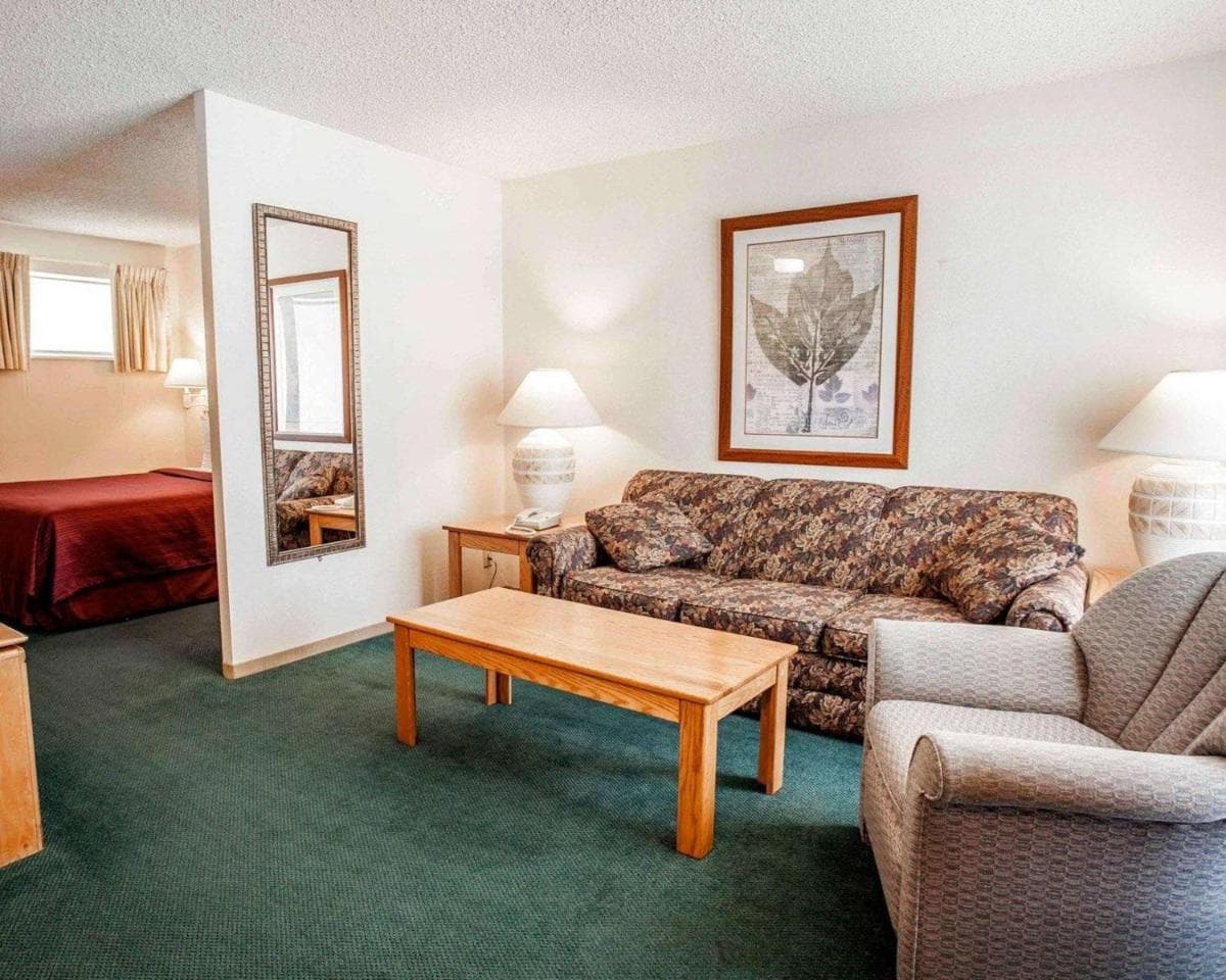Quality Inn & Suites Bremerton near Naval Shipyard gallery photo in Bremerton, WA — image 37