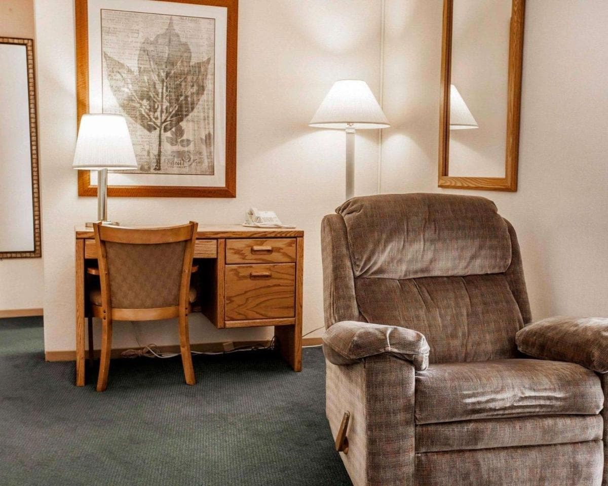 Quality Inn & Suites Bremerton near Naval Shipyard gallery photo in Bremerton, WA — image 19