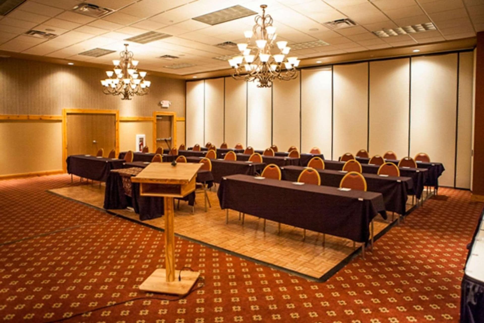 Sleep Inn & Suites Conference Center Eau Claire North gallery photo in Union, WI — image 42