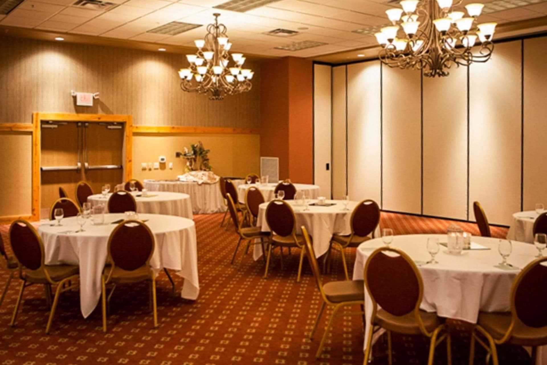 Sleep Inn & Suites Conference Center Eau Claire North gallery photo in Union, WI — image 39