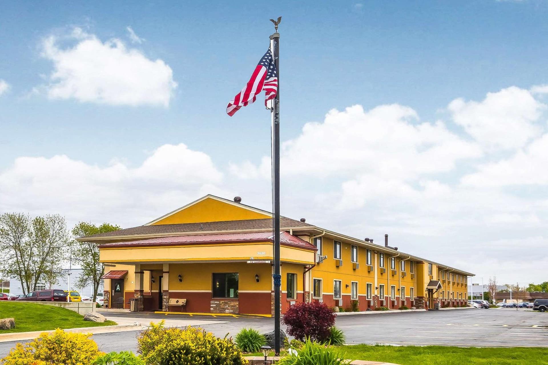 Quality Inn Janesville North featured exterior or lobby in Janesville, WI — similar hotel