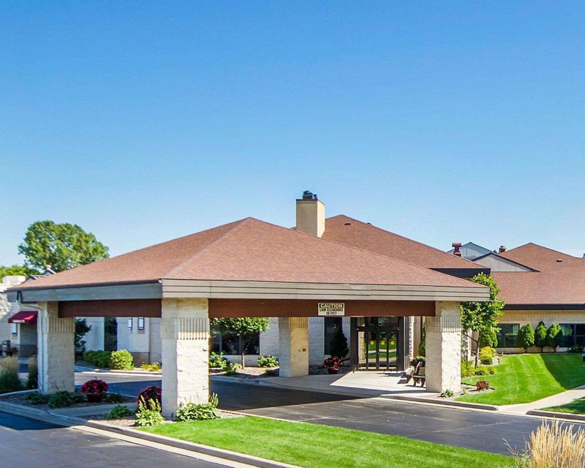 Comfort Suites Green Bay West featured exterior or lobby in Green Bay, WI — similar hotel